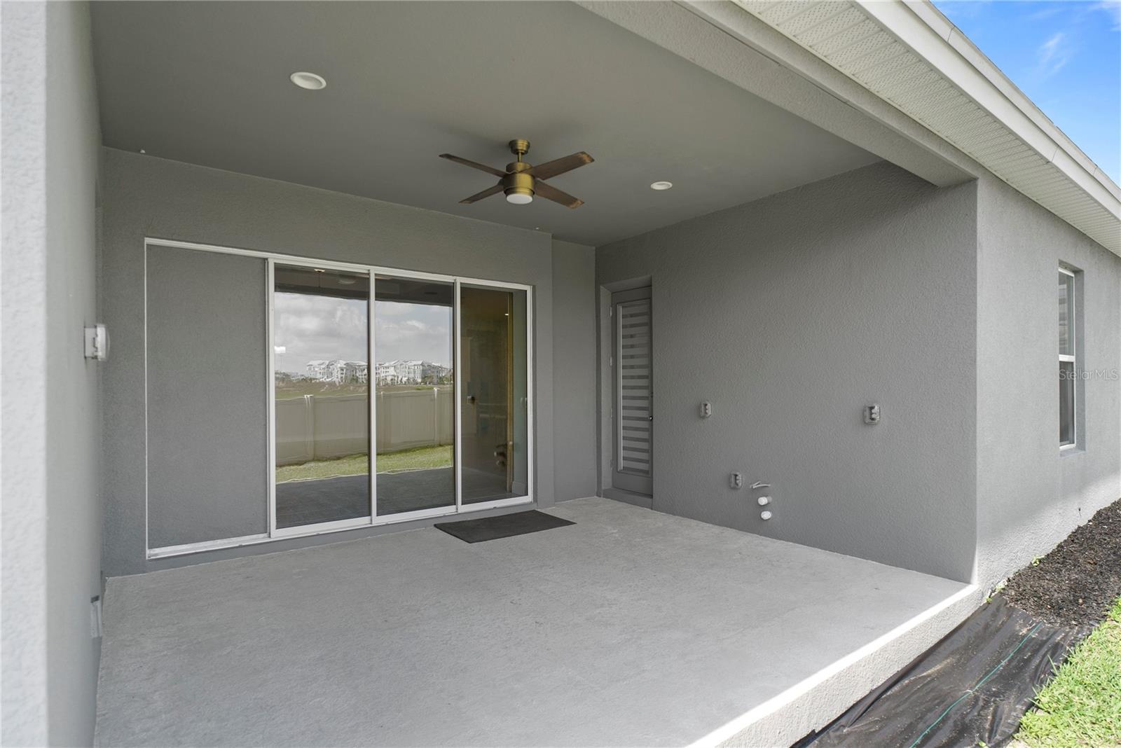 Image 46 of 53 For 15373 Lake Killarney Court