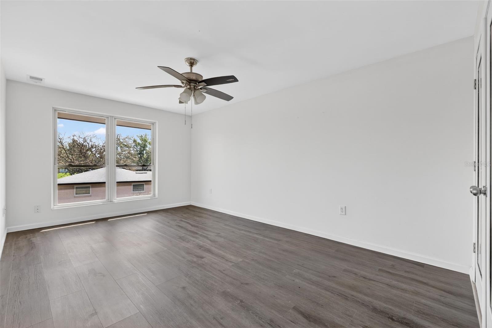 Image 17 of 23 For 1935 Conway Road F6