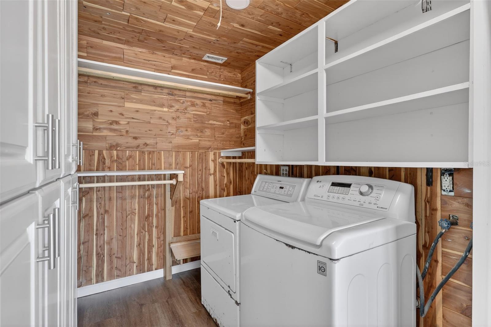 Image 21 of 23 For 1935 Conway Road F6