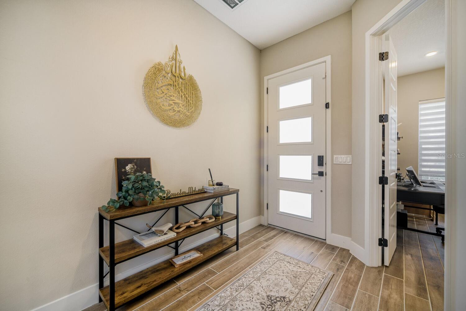 Image 4 of 28 For 5210 Citrus Leaf Boulevard