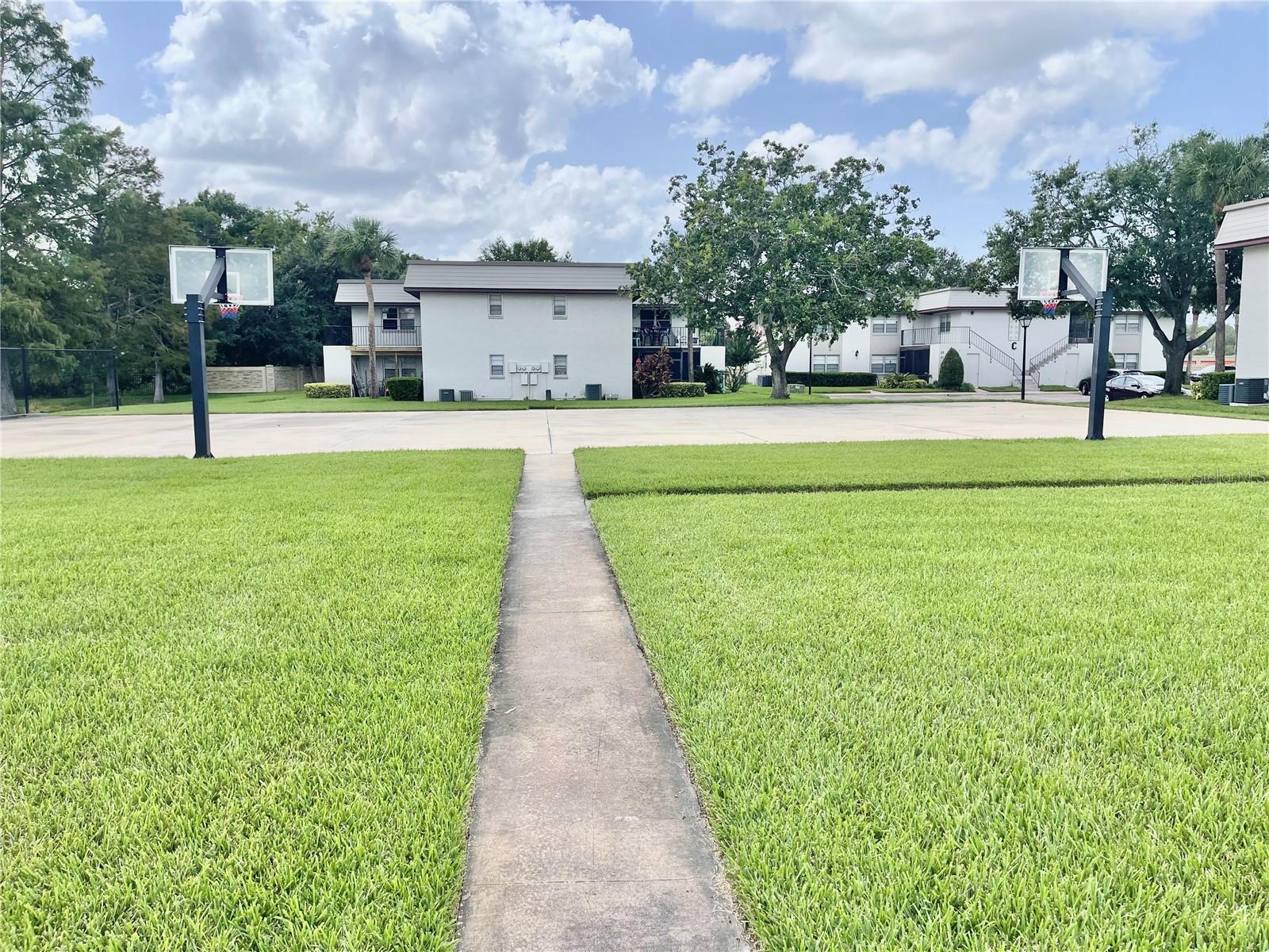 Image 20 of 23 For 80 Windtree Lane 203