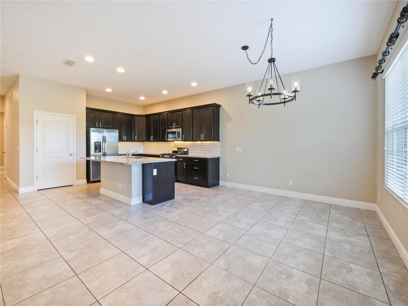 Image 12 of 39 For 1064 Grand Hilltop Drive