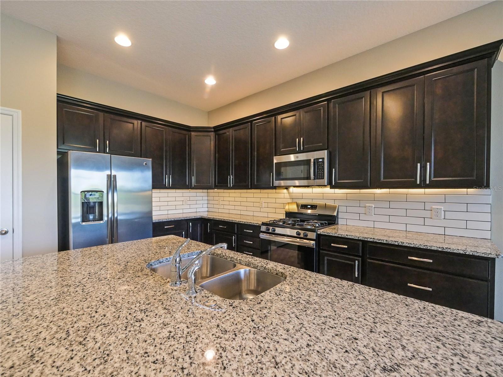 Image 15 of 39 For 1064 Grand Hilltop Drive