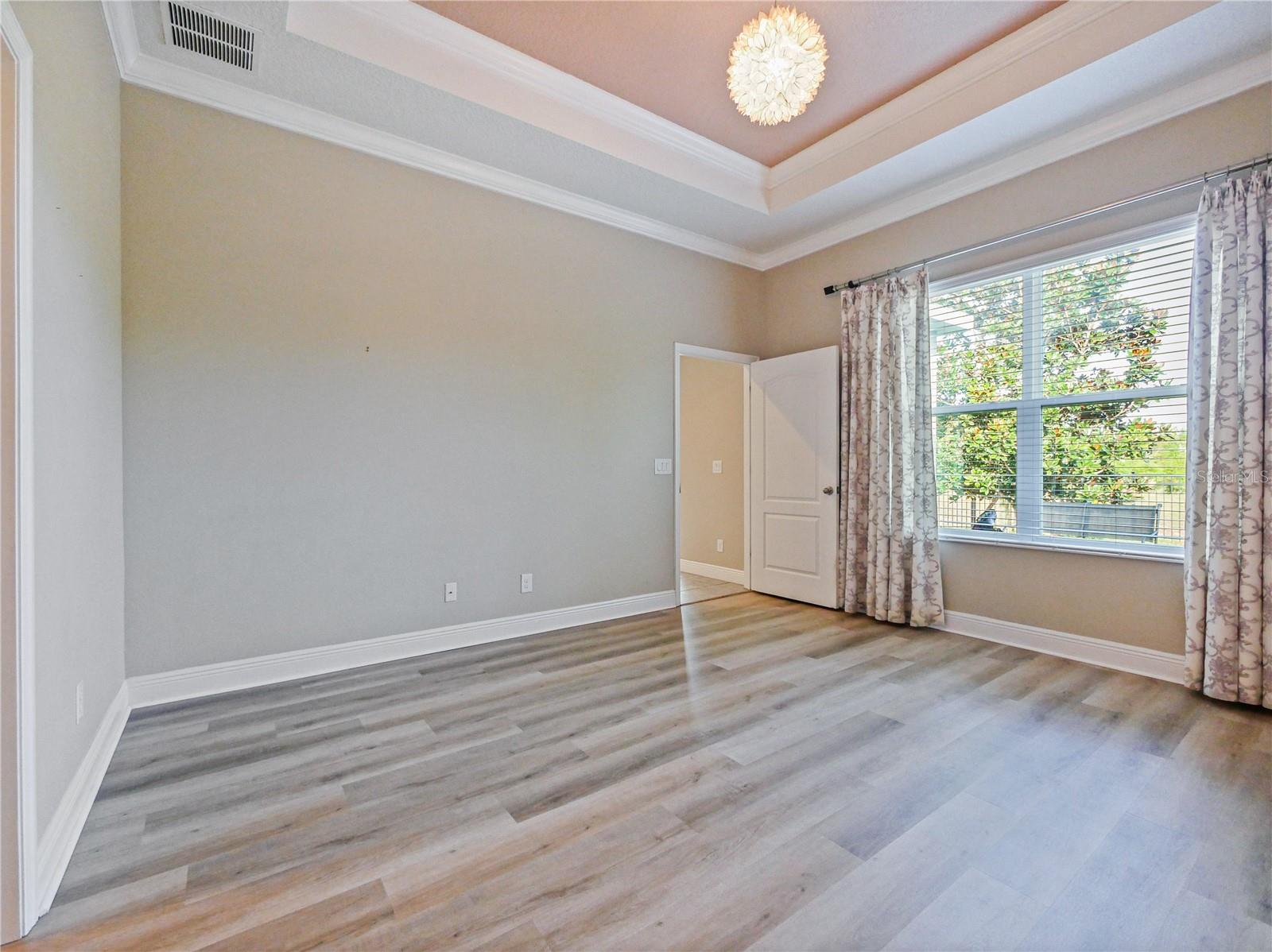 Image 22 of 39 For 1064 Grand Hilltop Drive