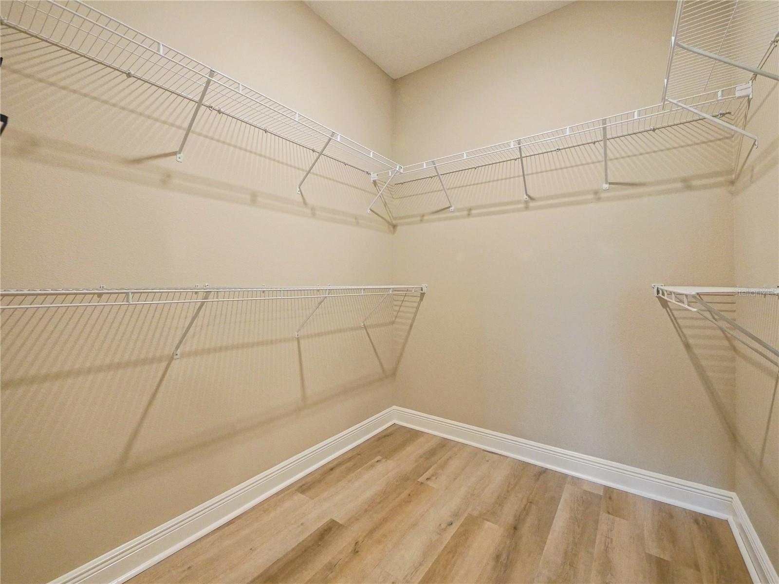 Image 27 of 39 For 1064 Grand Hilltop Drive