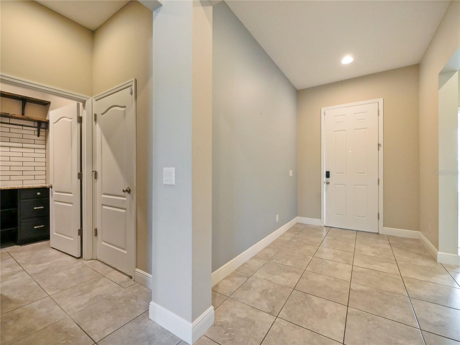 Image 3 of 39 For 1064 Grand Hilltop Drive