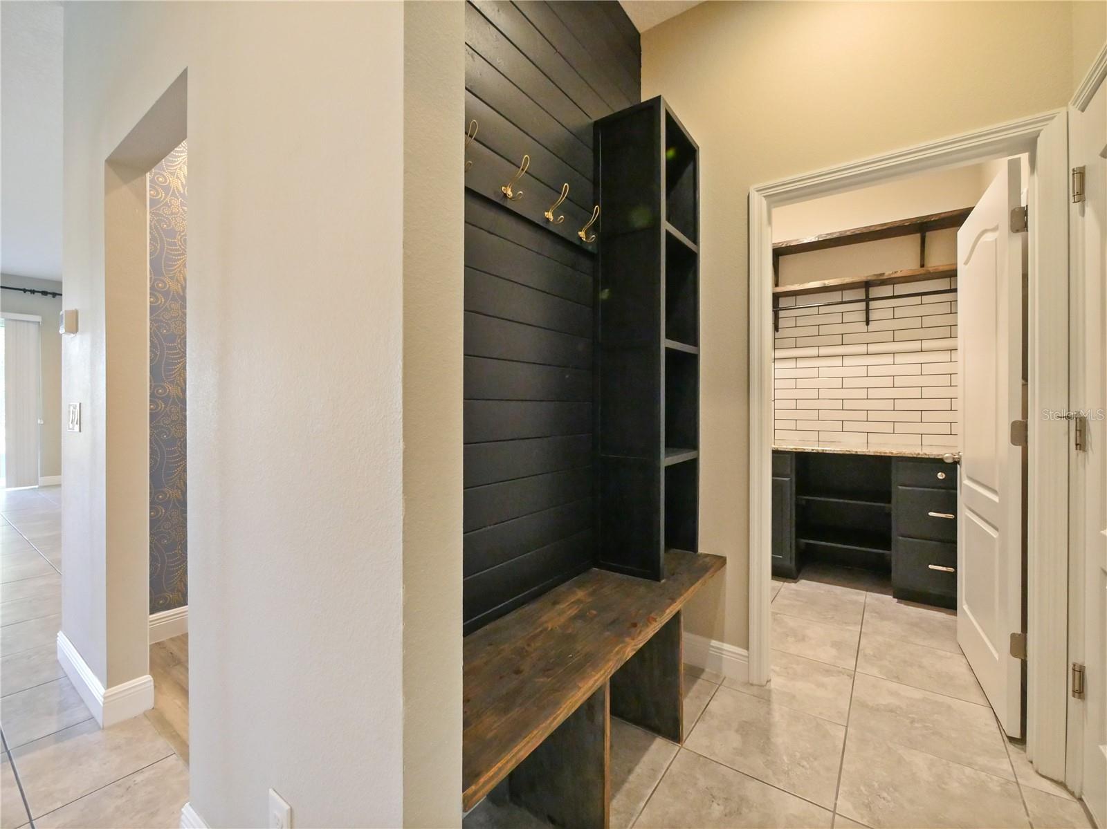 Image 4 of 39 For 1064 Grand Hilltop Drive