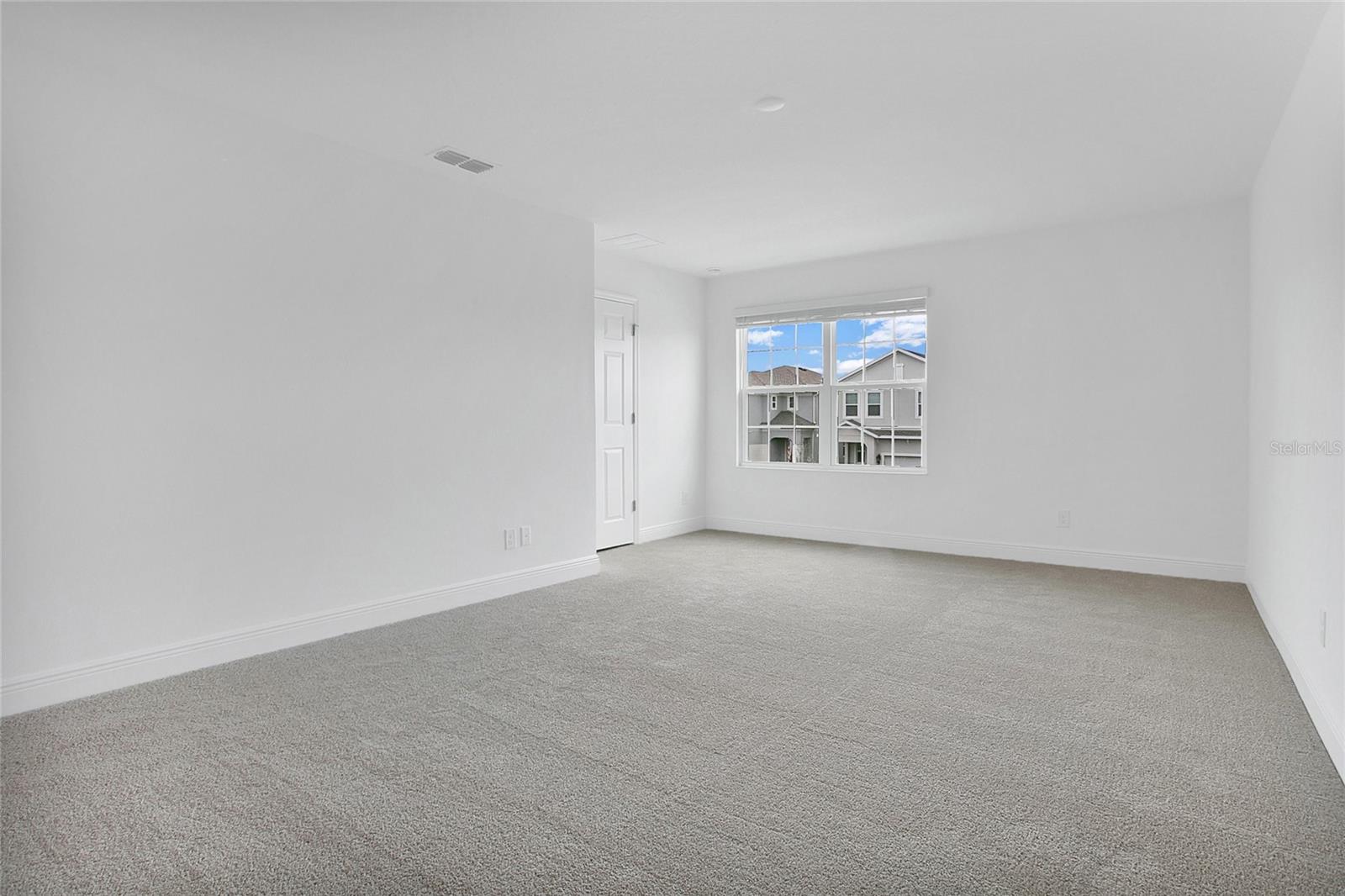 Image 11 of 28 For 7842 Syracuse Drive