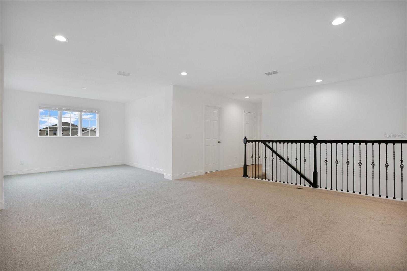 Image 16 of 28 For 7842 Syracuse Drive