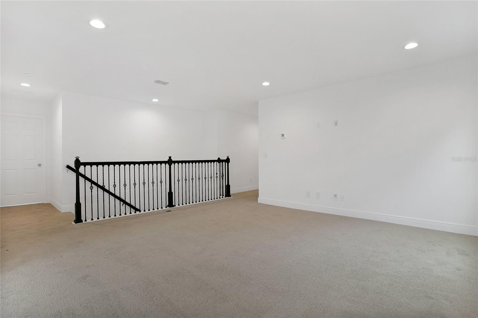 Image 17 of 28 For 7842 Syracuse Drive