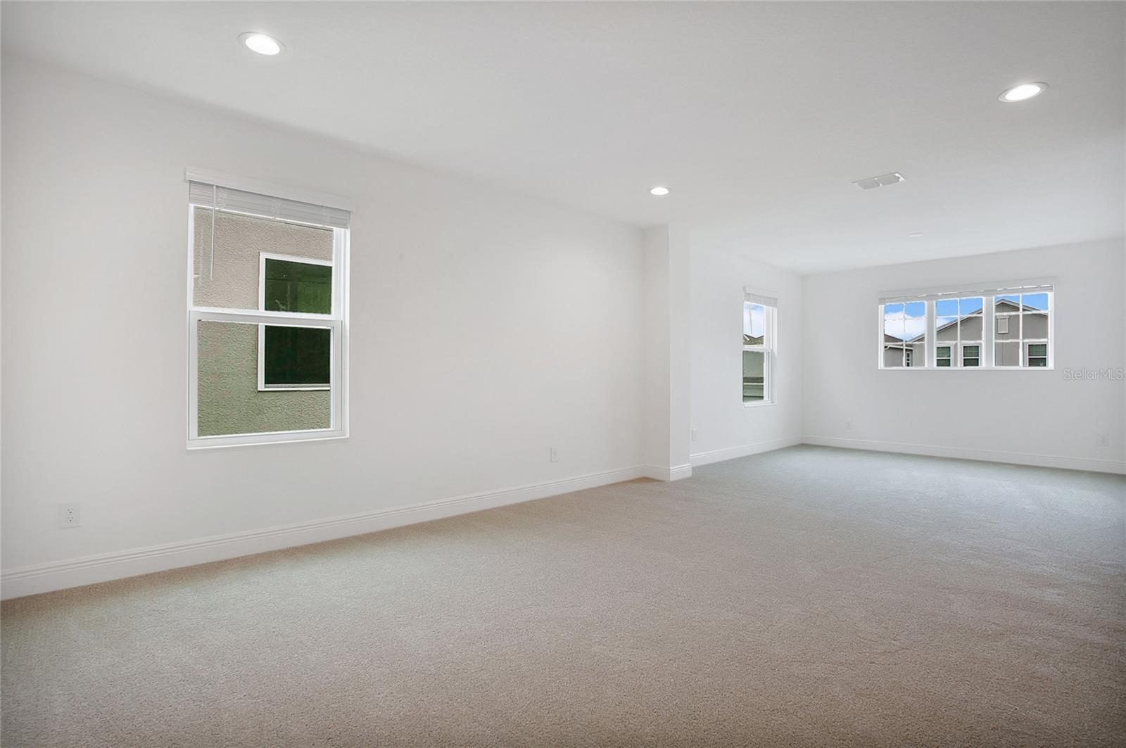 Image 18 of 28 For 7842 Syracuse Drive