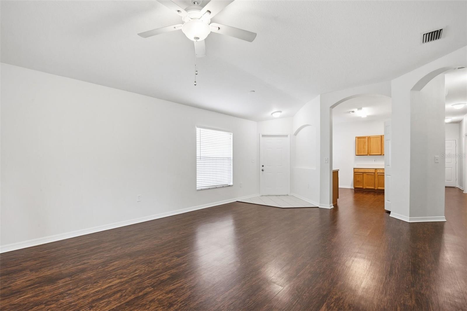 Image 9 of 30 For 5751 Autumn Shire Drive