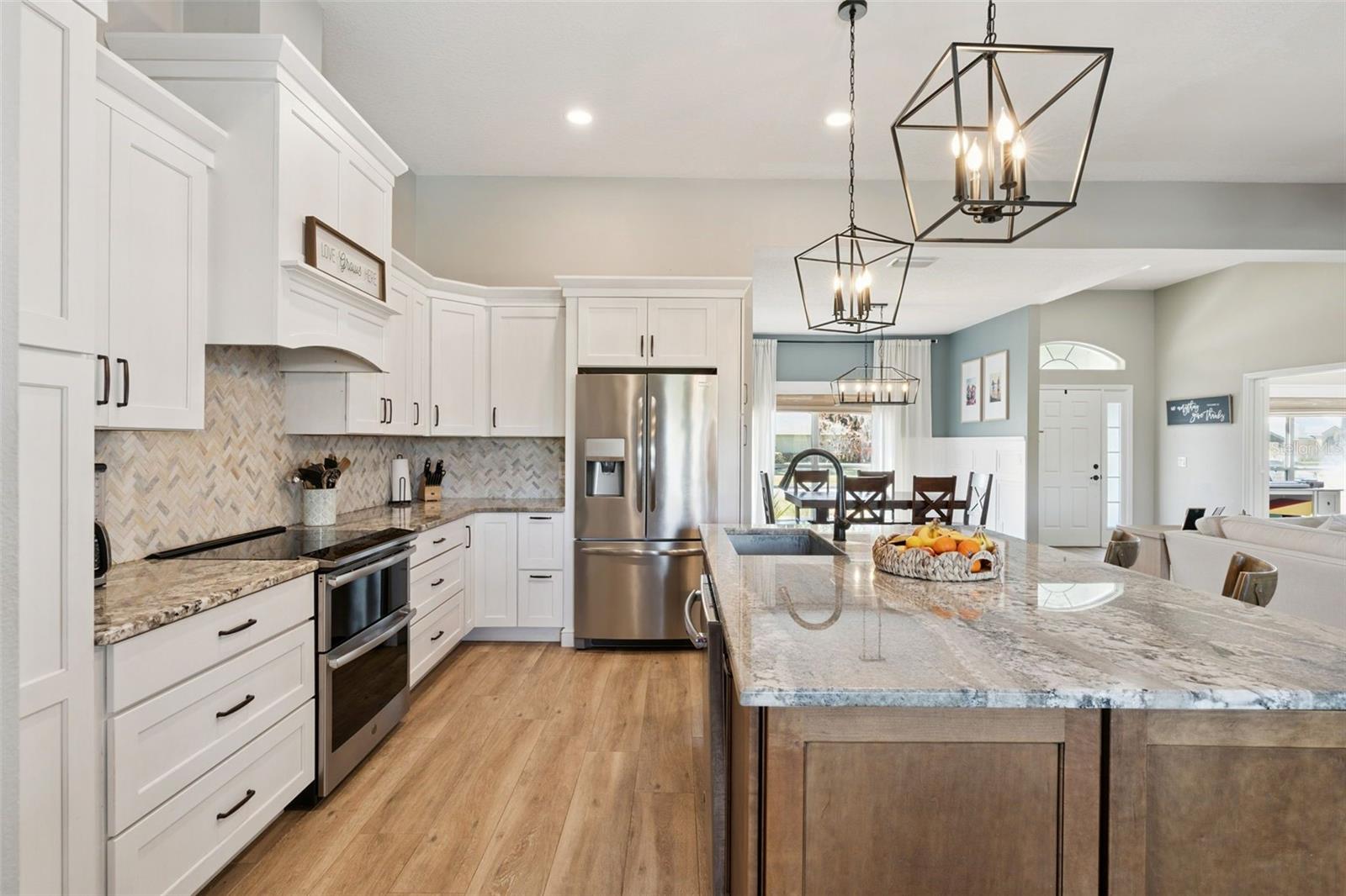 Image 20 of 71 For 16805 Beauclaire Court