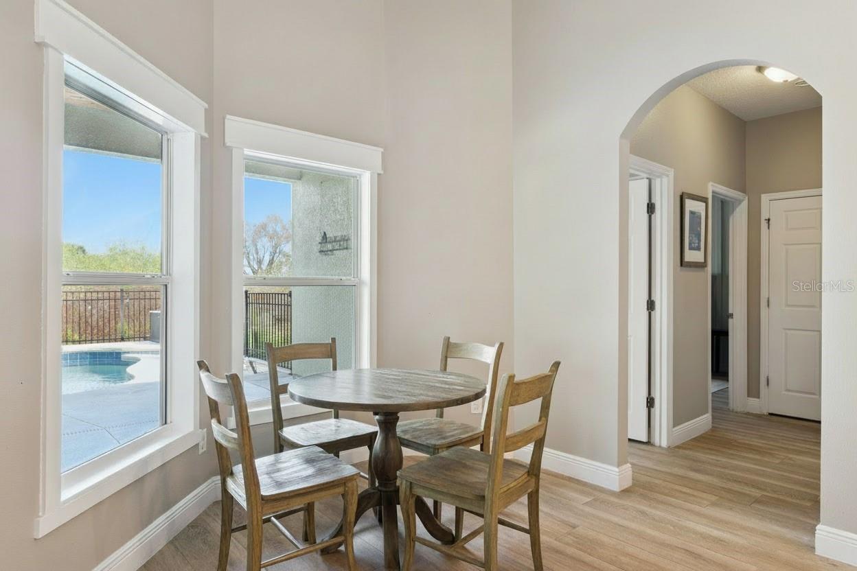 Image 25 of 71 For 16805 Beauclaire Court