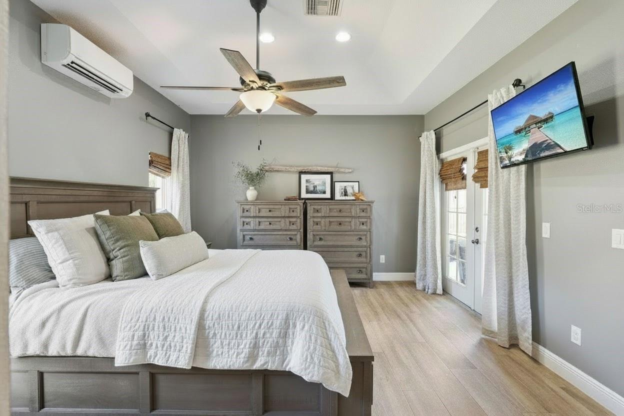 Image 28 of 71 For 16805 Beauclaire Court