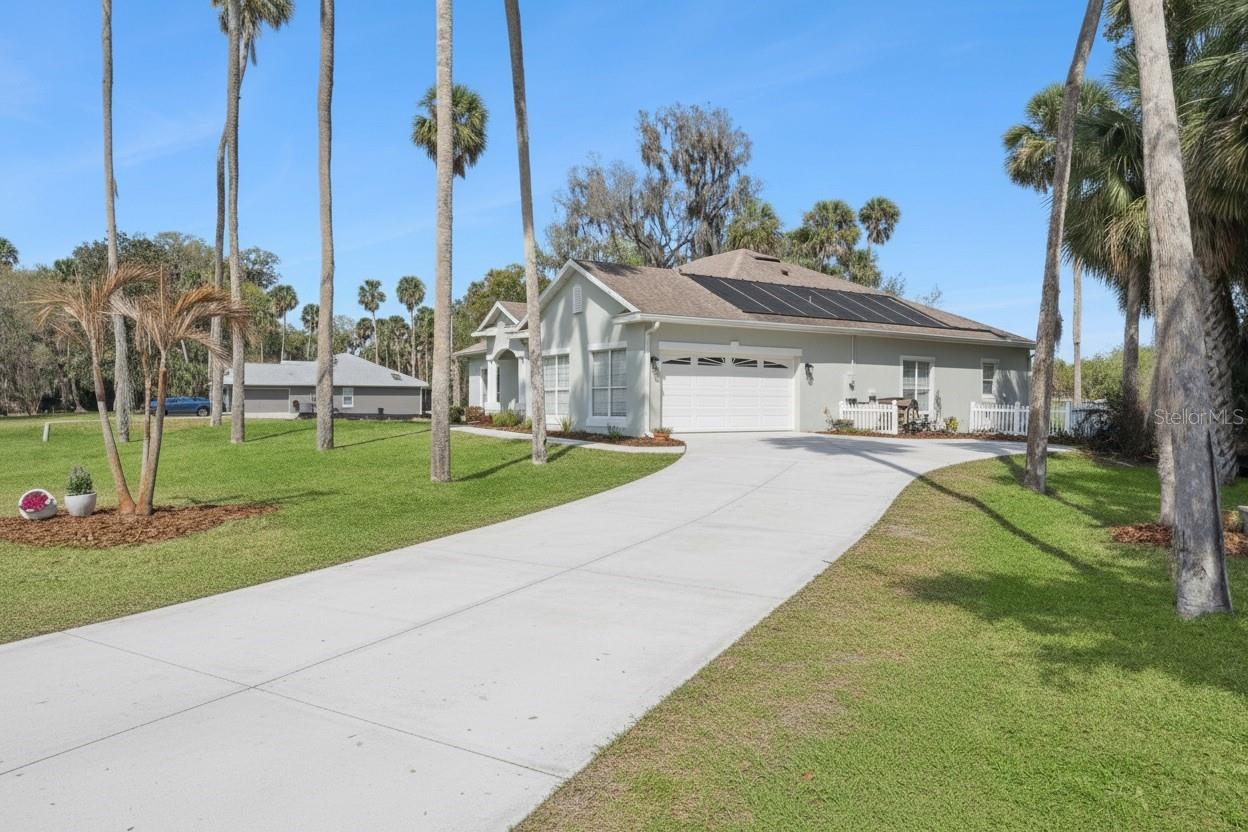 Image 40 of 71 For 16805 Beauclaire Court