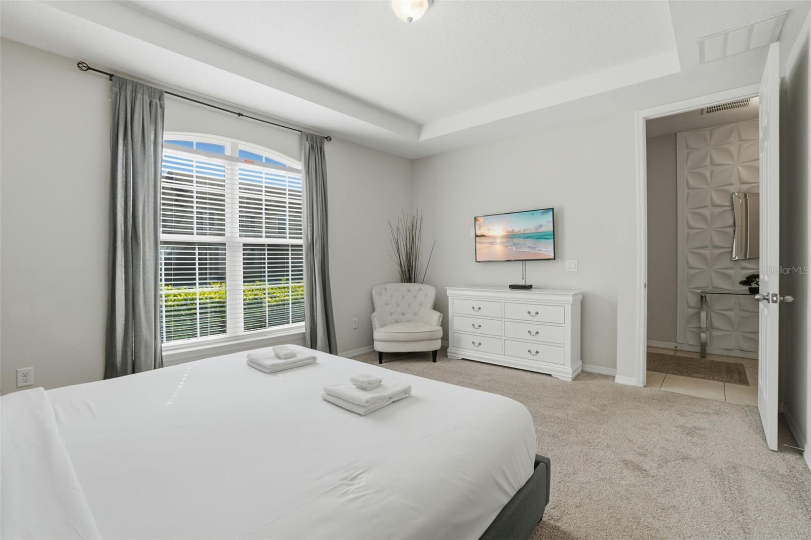 Image 17 of 66 For 1570 Carey Palm Circle