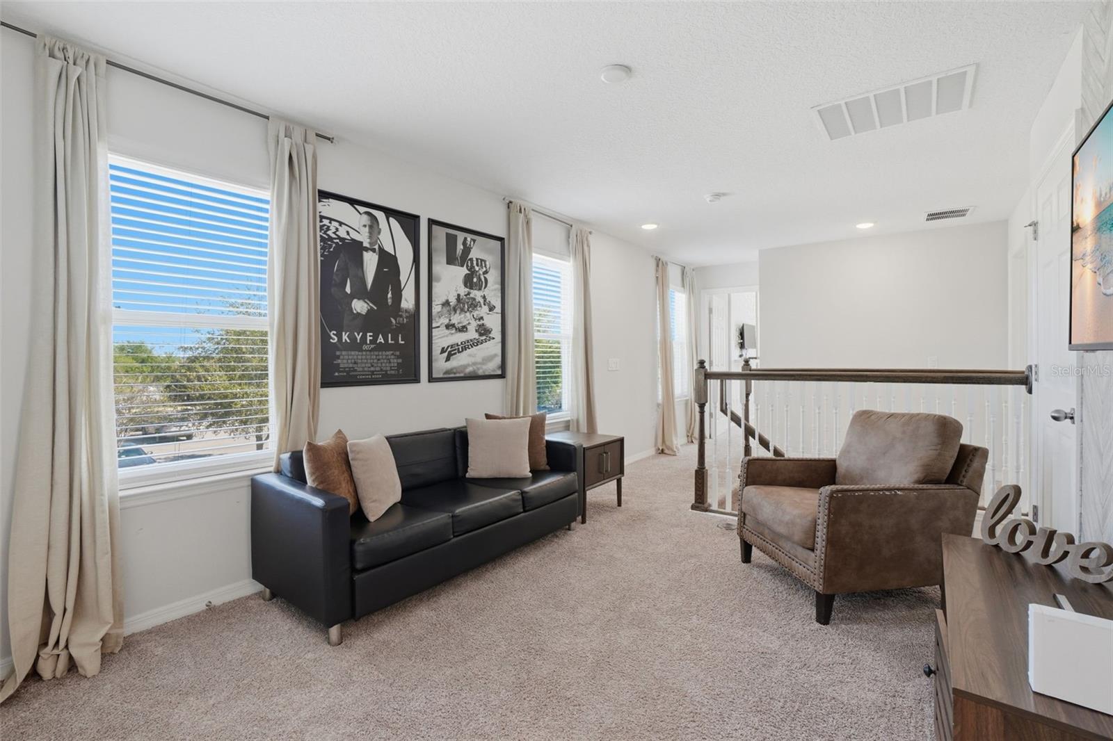 Image 23 of 66 For 1570 Carey Palm Circle