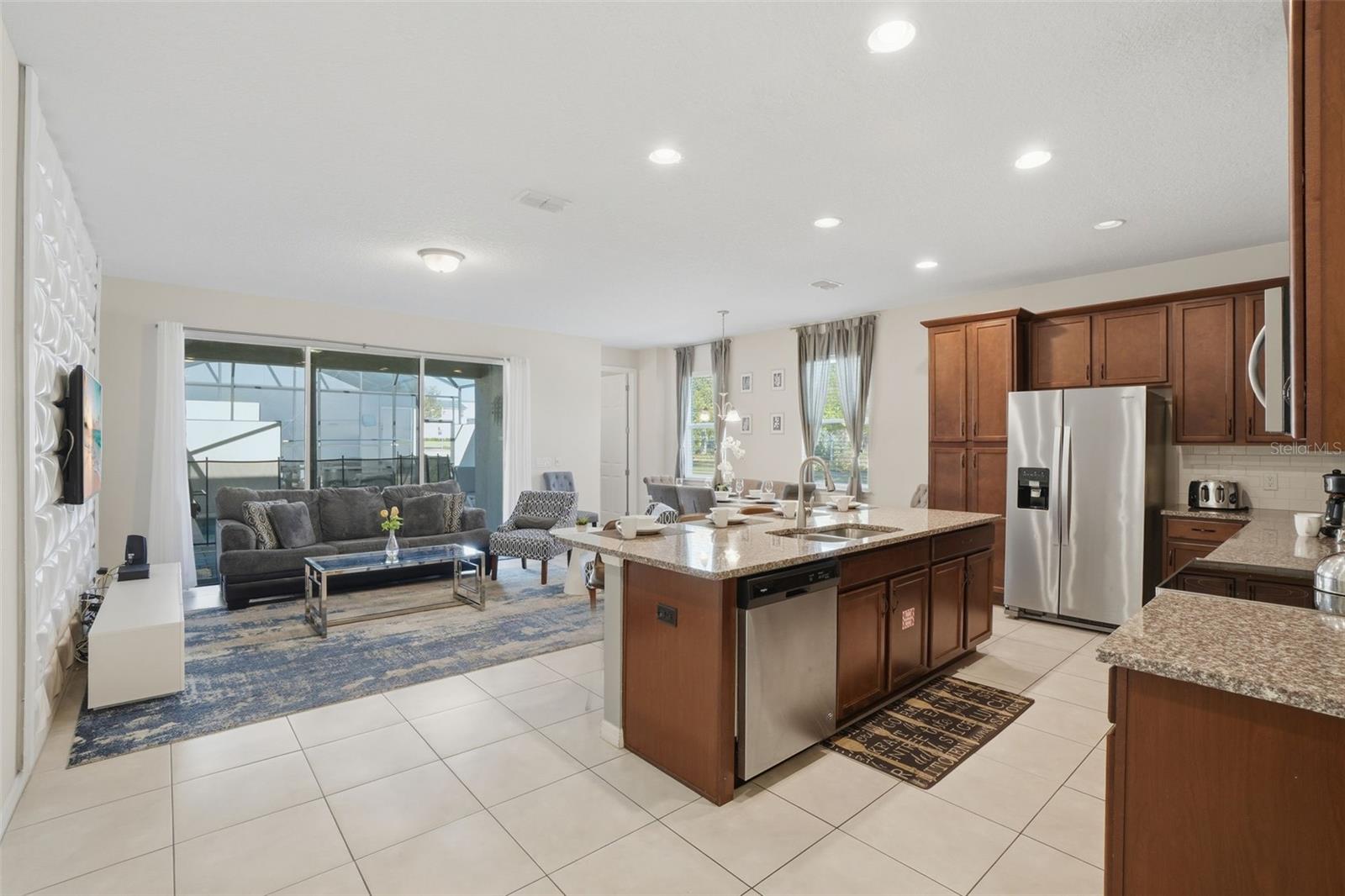 Image 6 of 66 For 1570 Carey Palm Circle