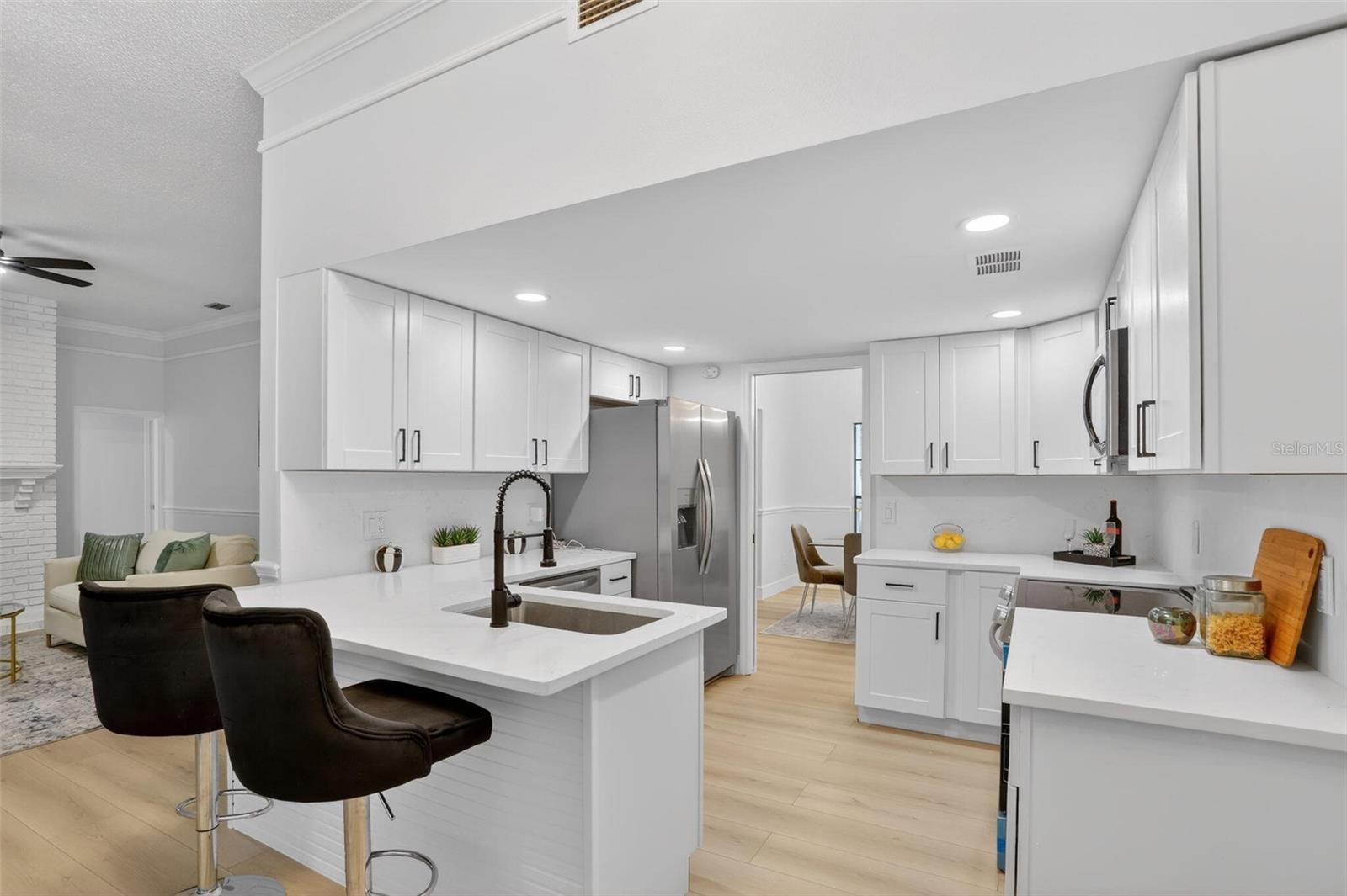 Image 11 of 36 For 216 Thistlewood Circle