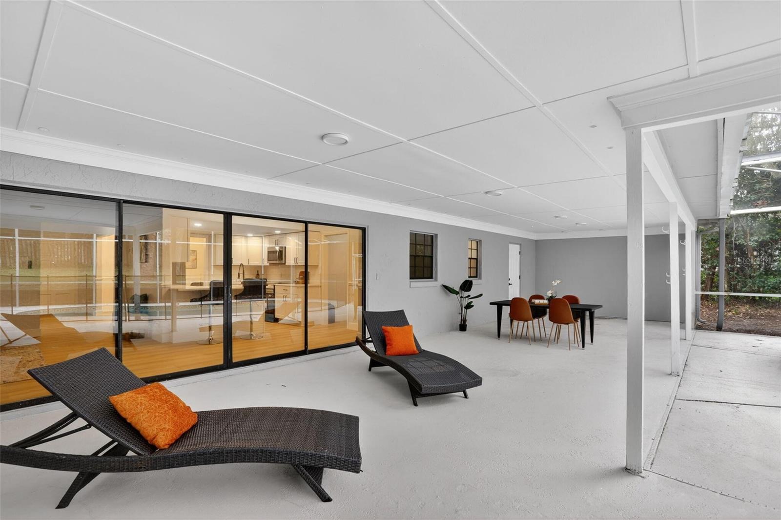 Image 23 of 36 For 216 Thistlewood Circle