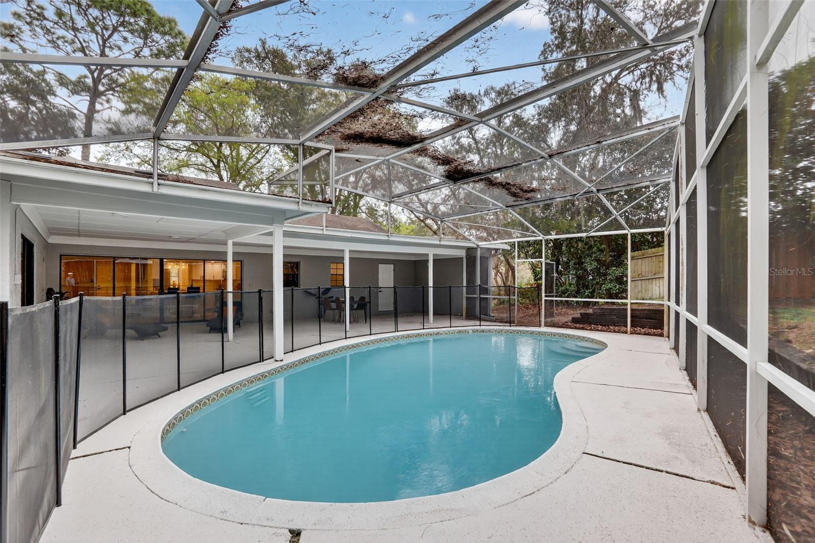 Image 26 of 36 For 216 Thistlewood Circle