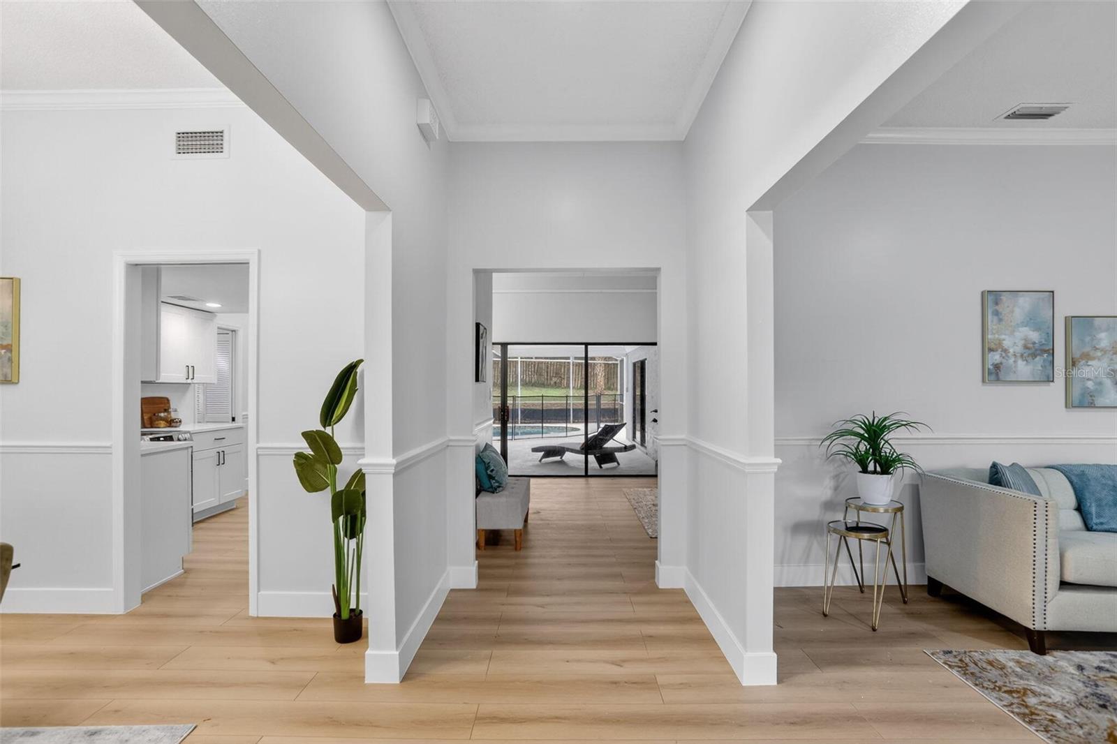 Image 3 of 36 For 216 Thistlewood Circle