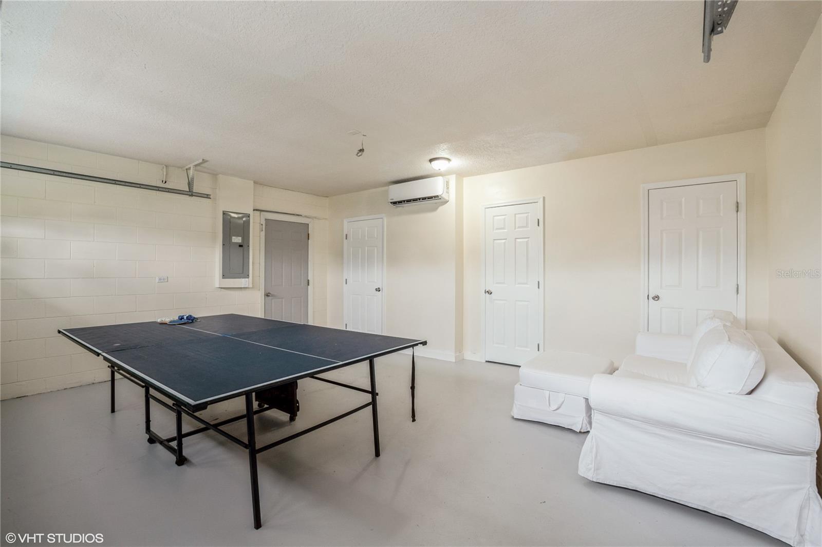 Image 12 of 17 For 8825 Kensington Court