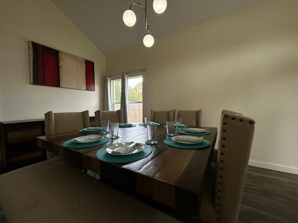 Image 14 of 17 For 8825 Kensington Court