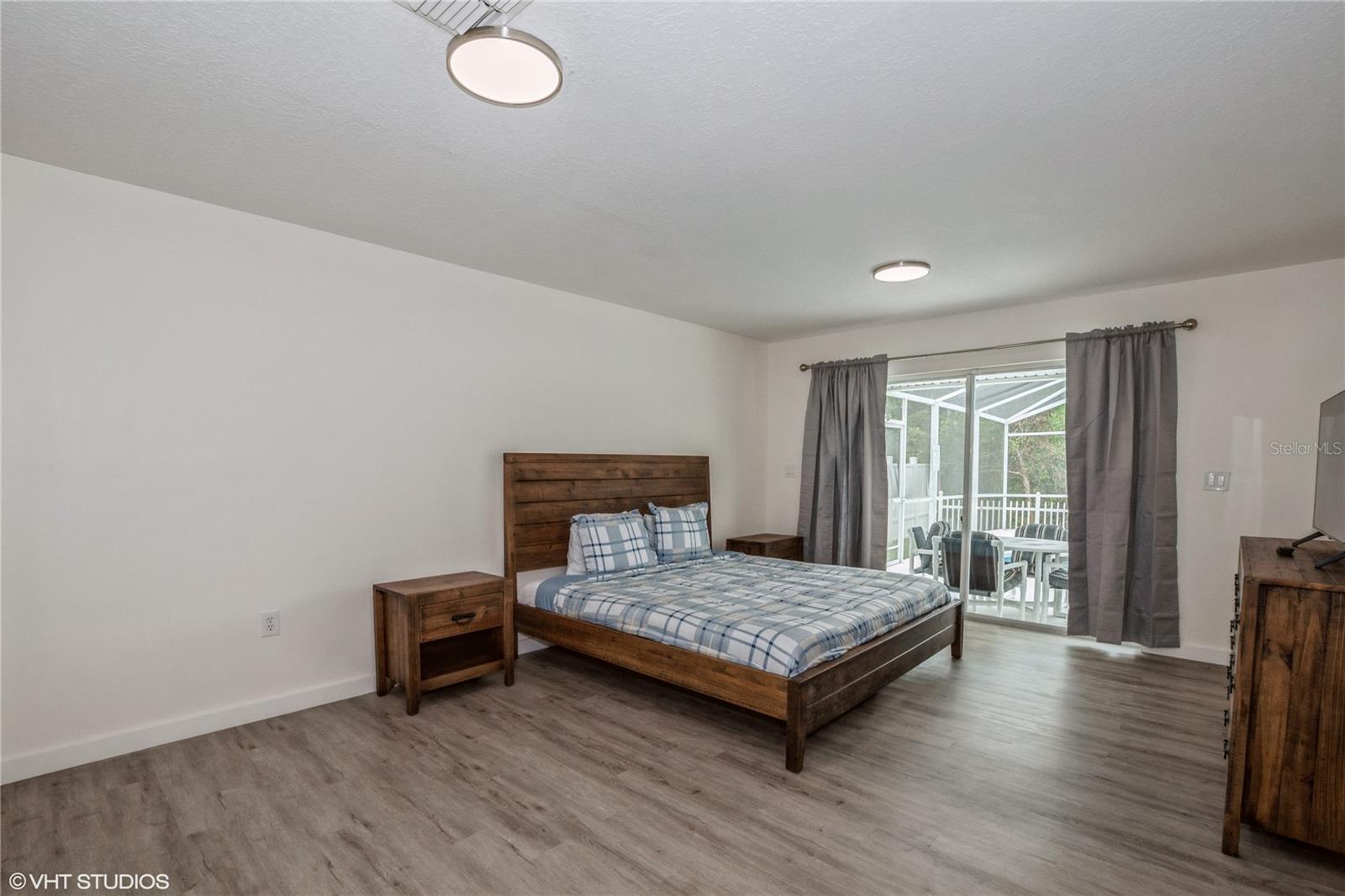 Image 7 of 17 For 8825 Kensington Court