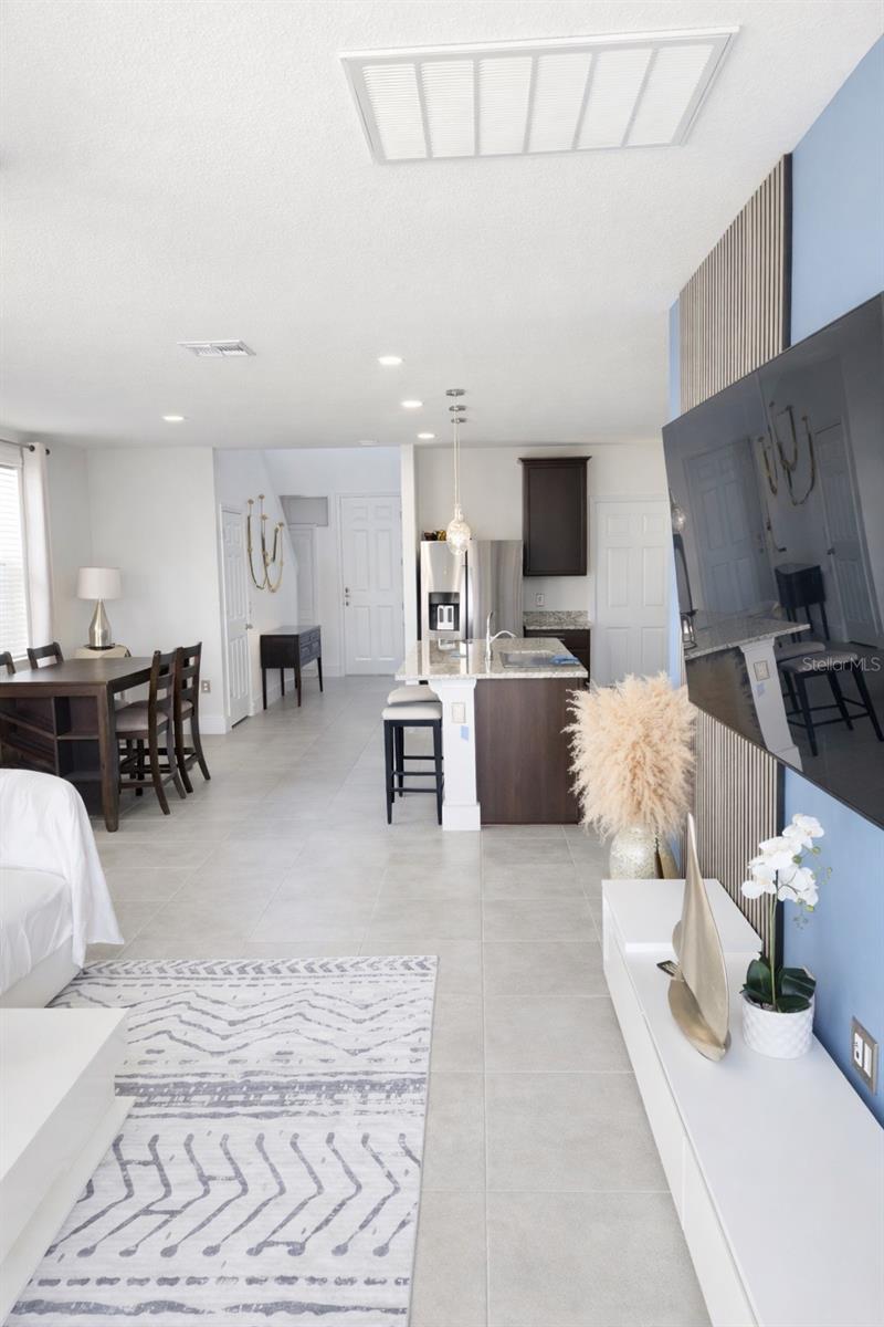 Image 4 of 19 For 4450 Rapallo Avenue