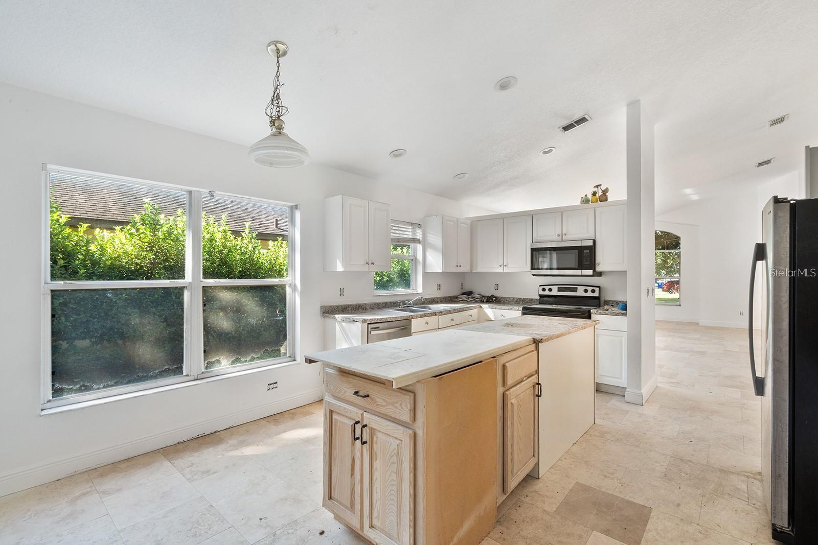 Image 8 of 17 For 608 Bridge Creek Boulevard