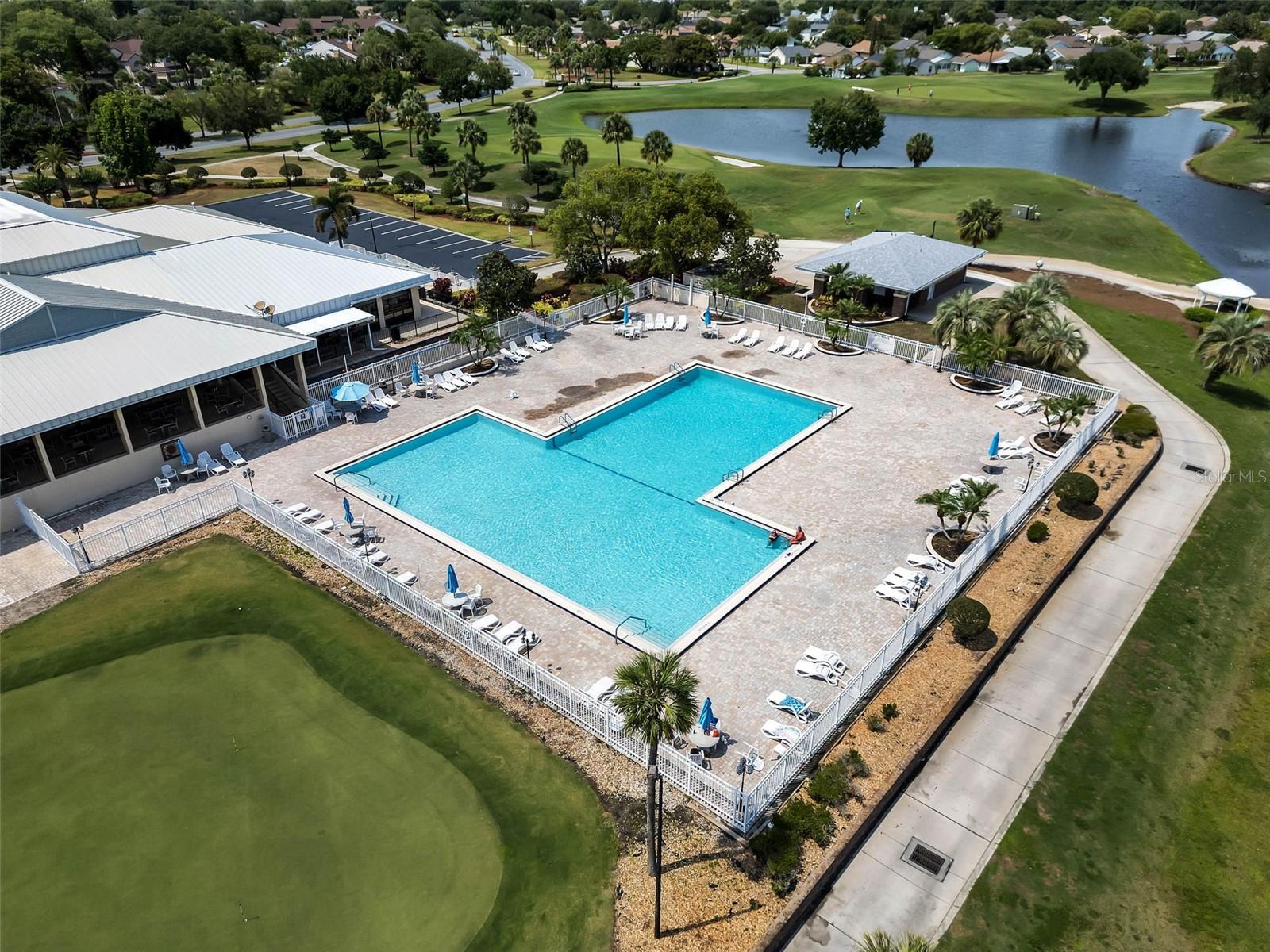 Image 39 of 42 For 2901 Clubview Drive U1