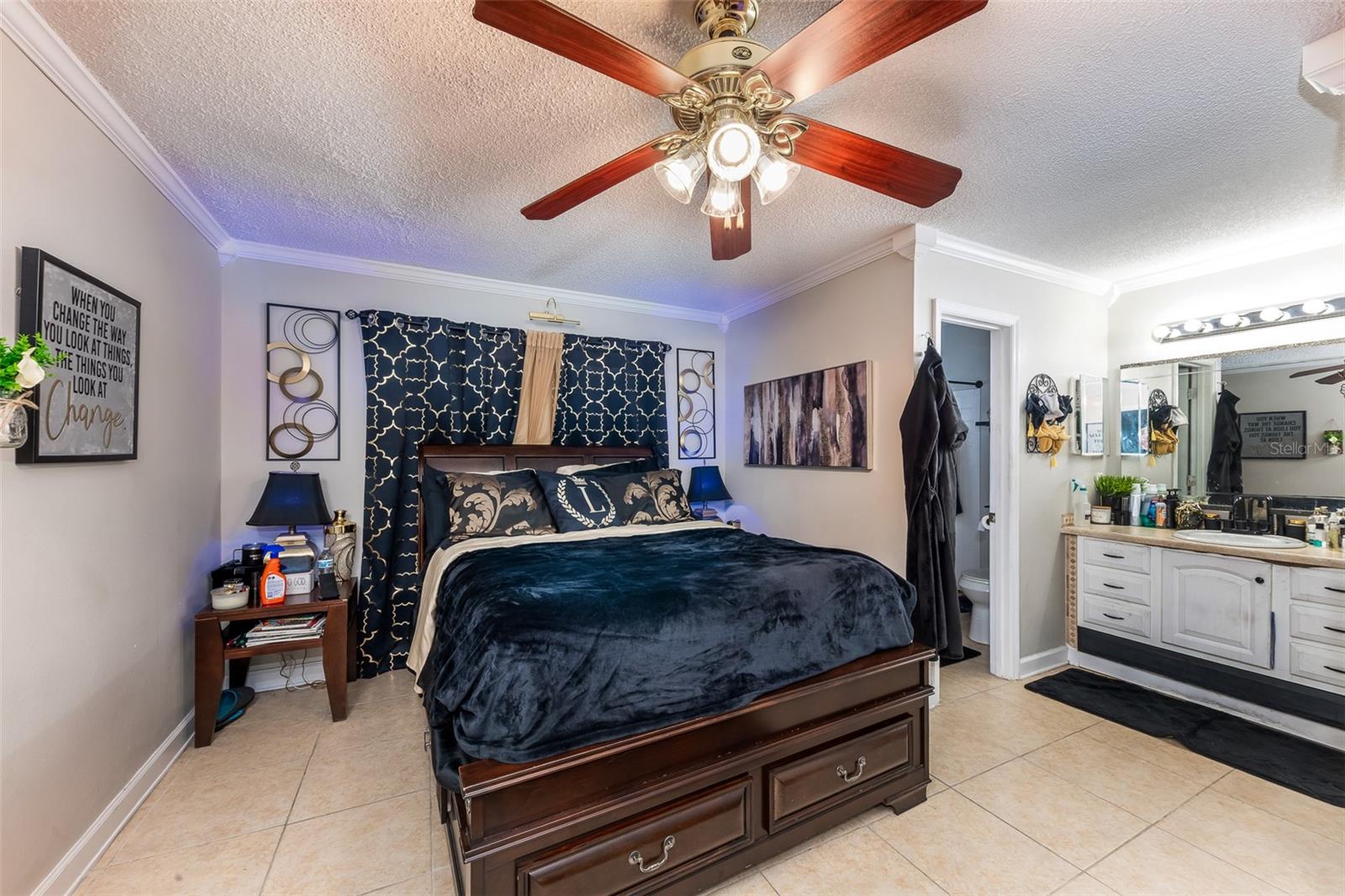 Image 11 of 21 For 1065 Martin Boulevard