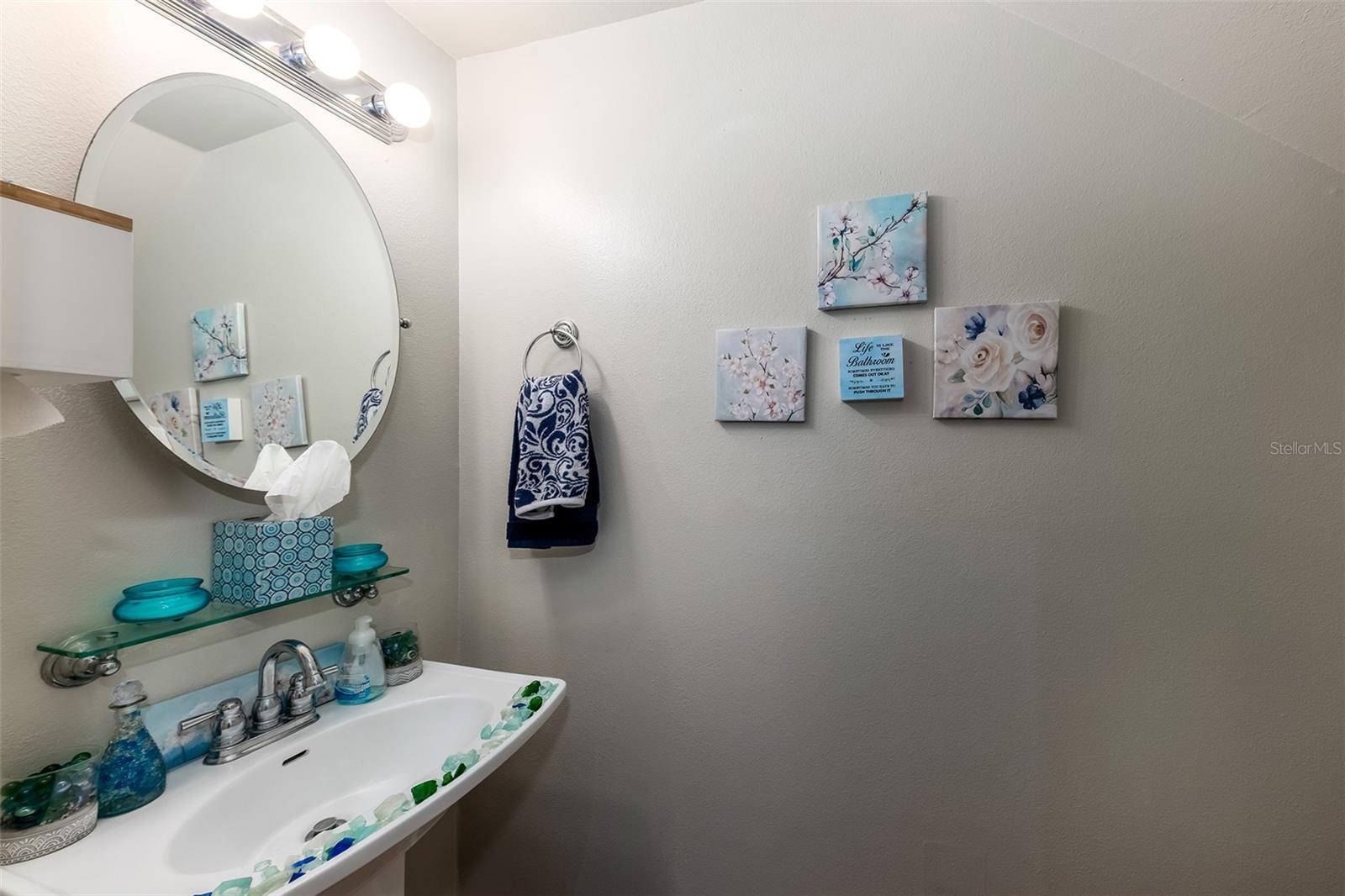 Image 5 of 21 For 1065 Martin Boulevard