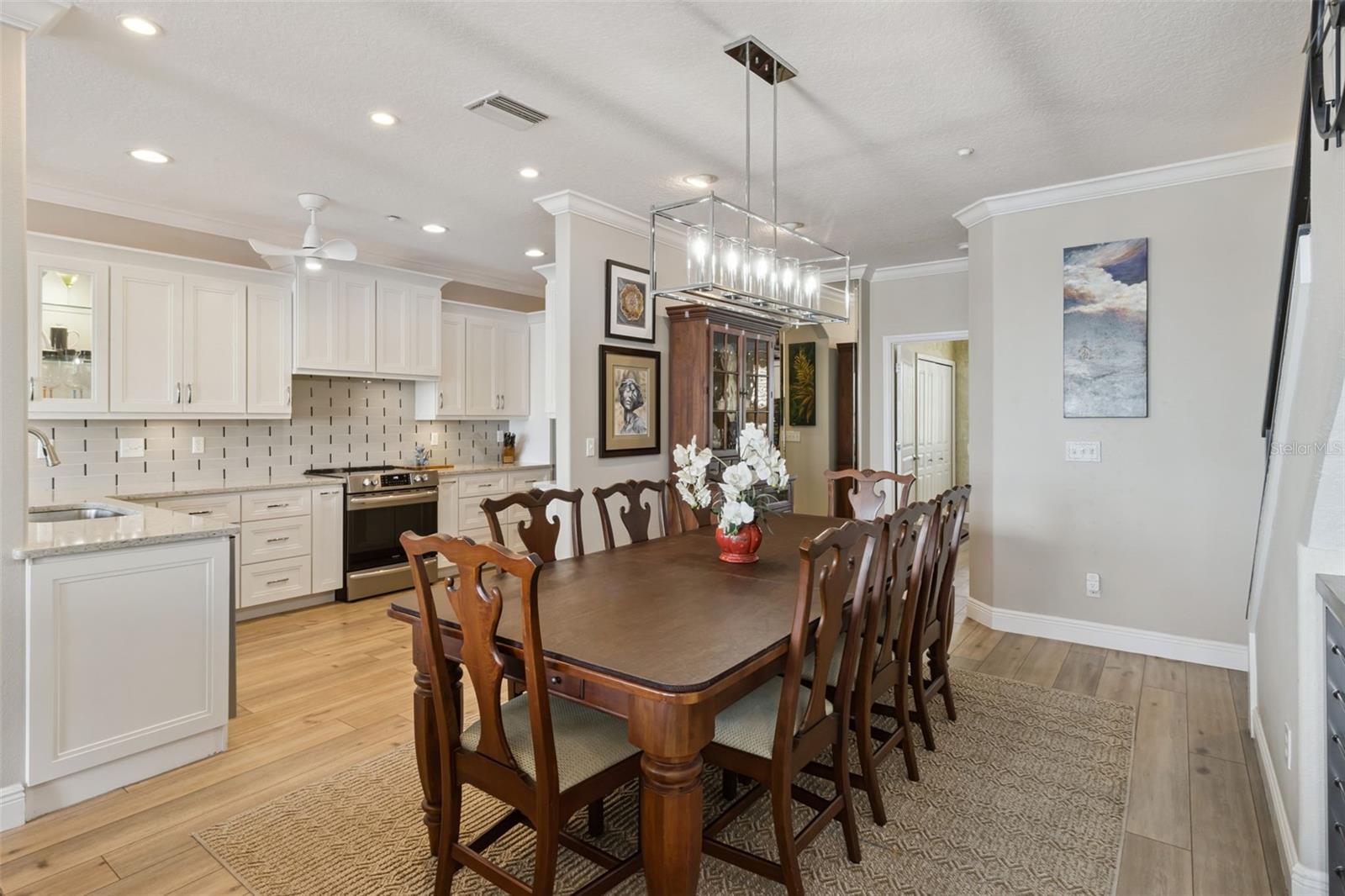 Image 12 of 36 For 137 Brent Circle