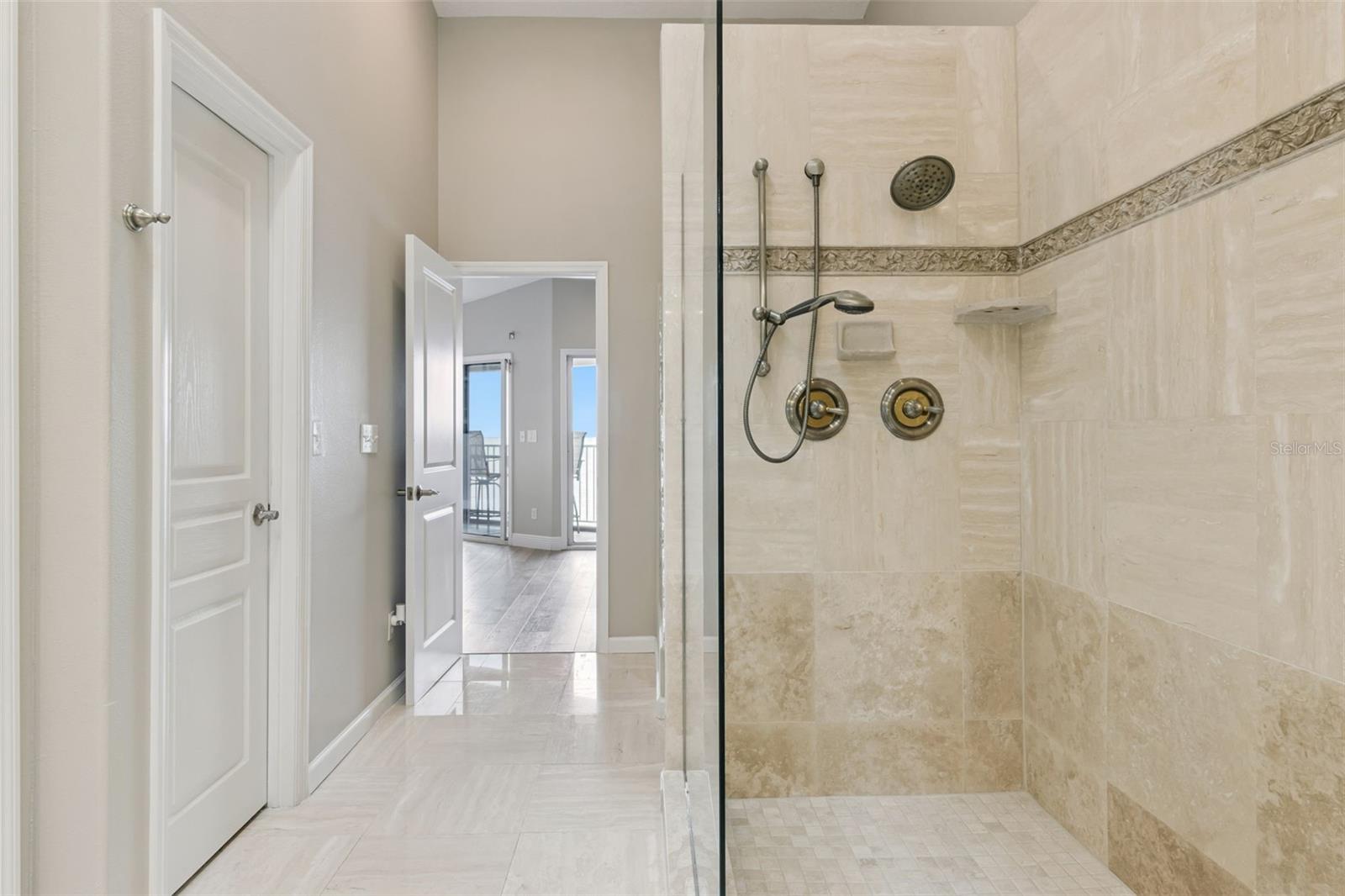 Image 24 of 36 For 137 Brent Circle