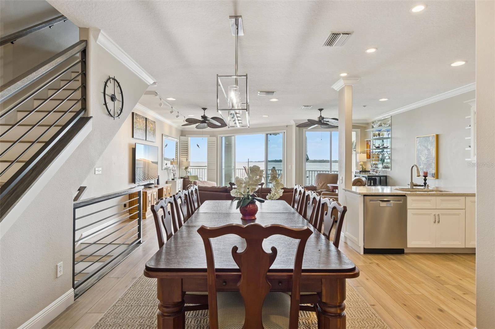 Image 9 of 36 For 137 Brent Circle