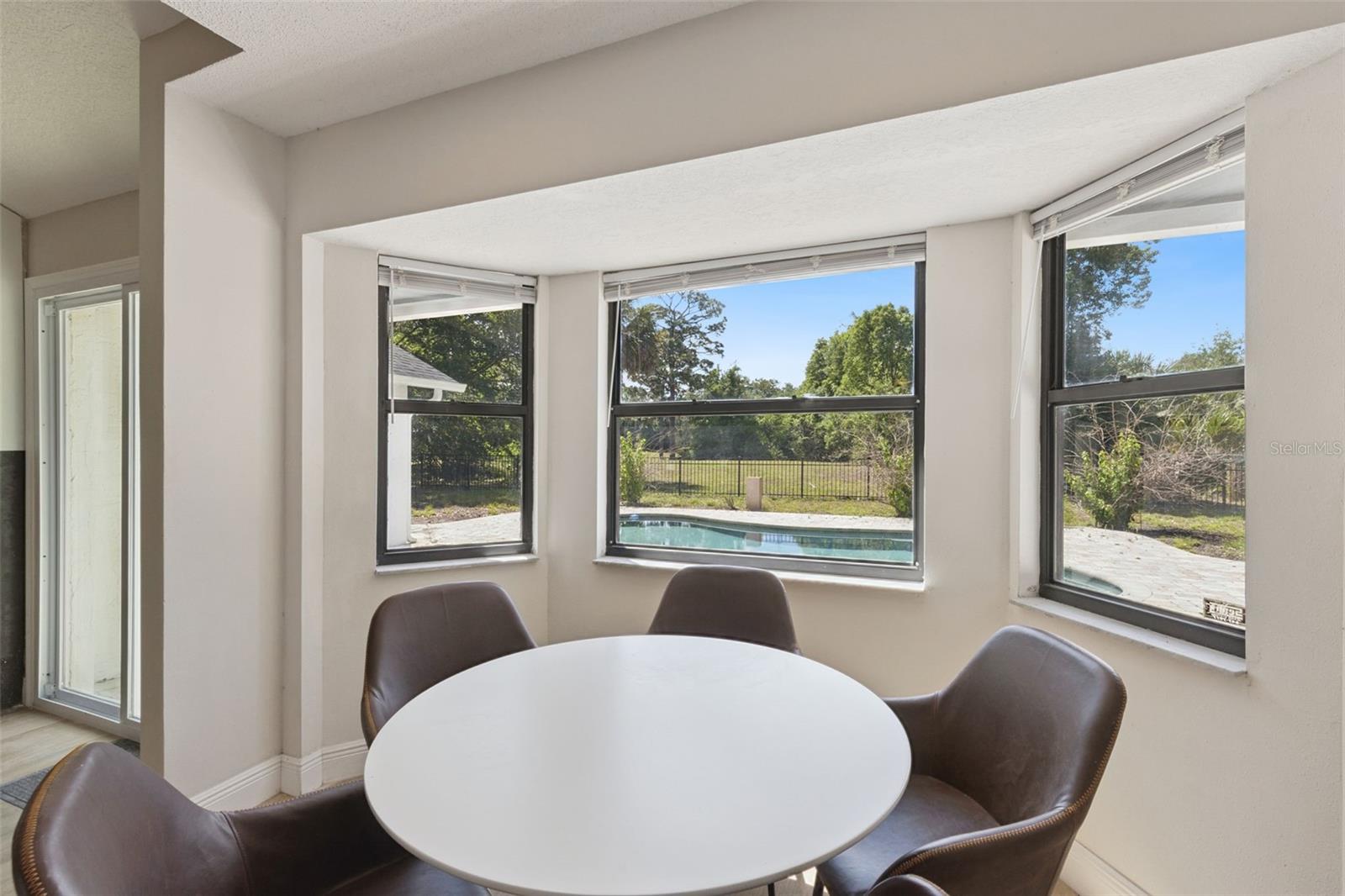 Image 15 of 49 For 1528 Cuthill Way