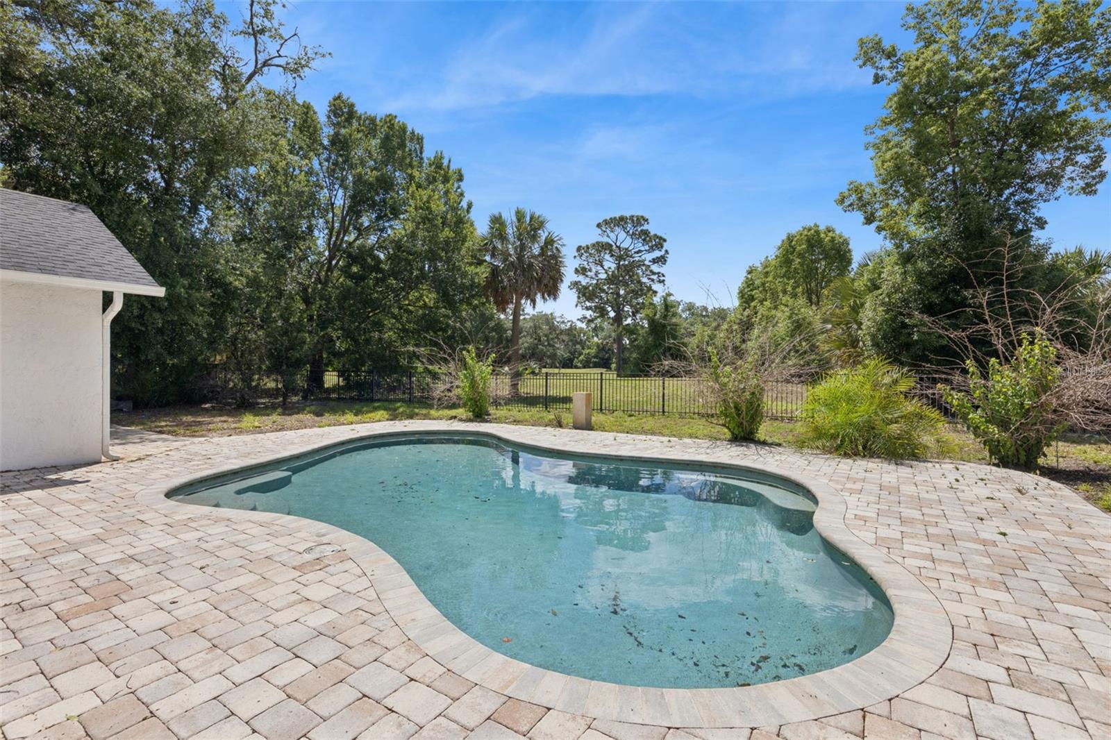 Image 33 of 49 For 1528 Cuthill Way