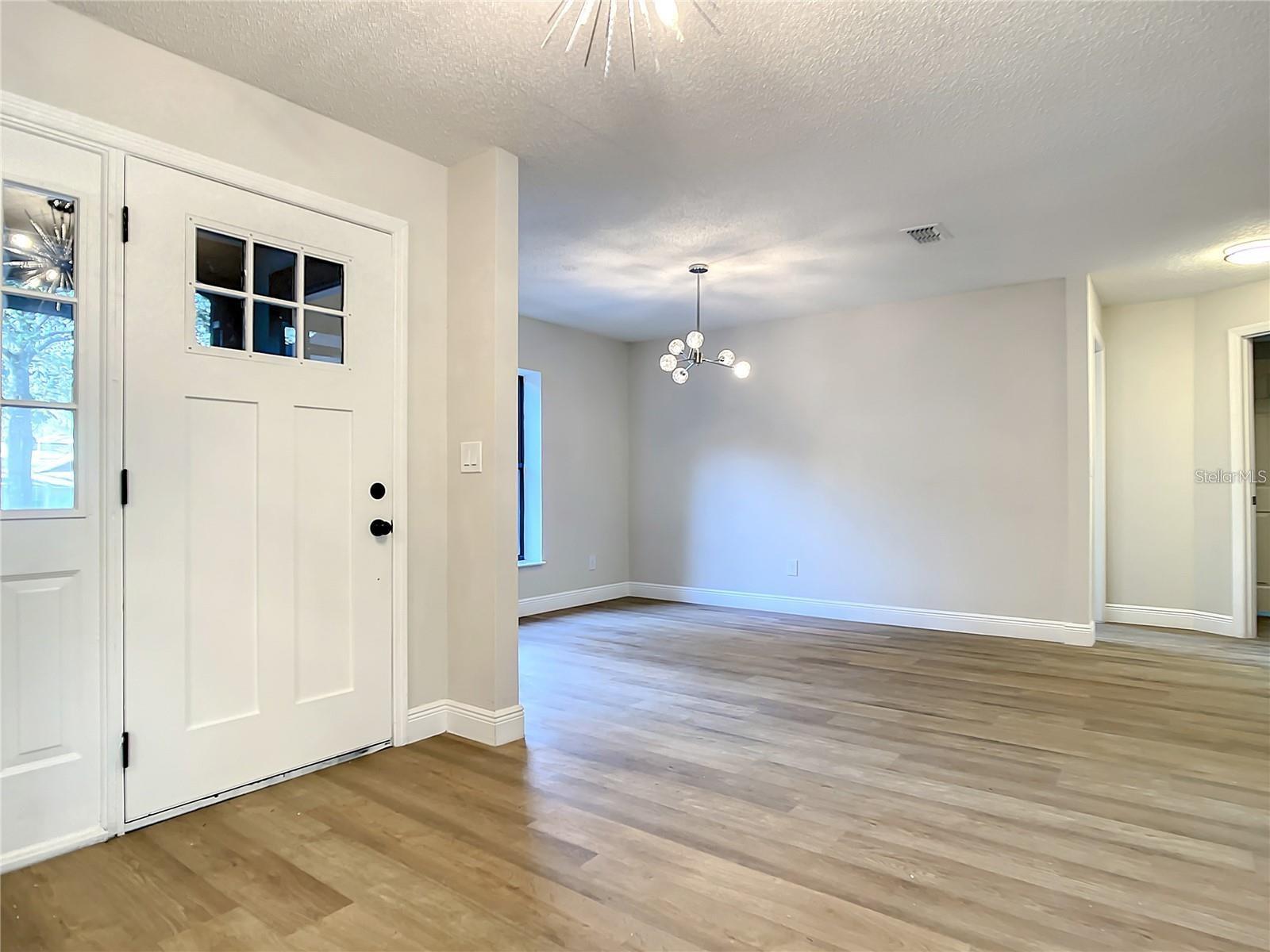Image 6 of 49 For 1528 Cuthill Way