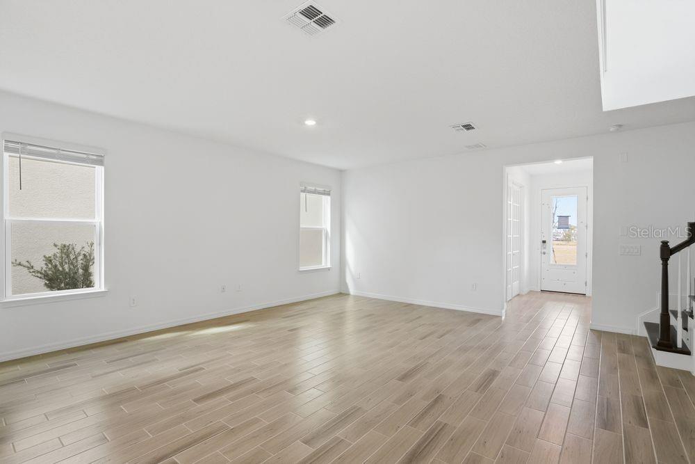 Image 12 of 39 For 5172 Goldfinch Drive