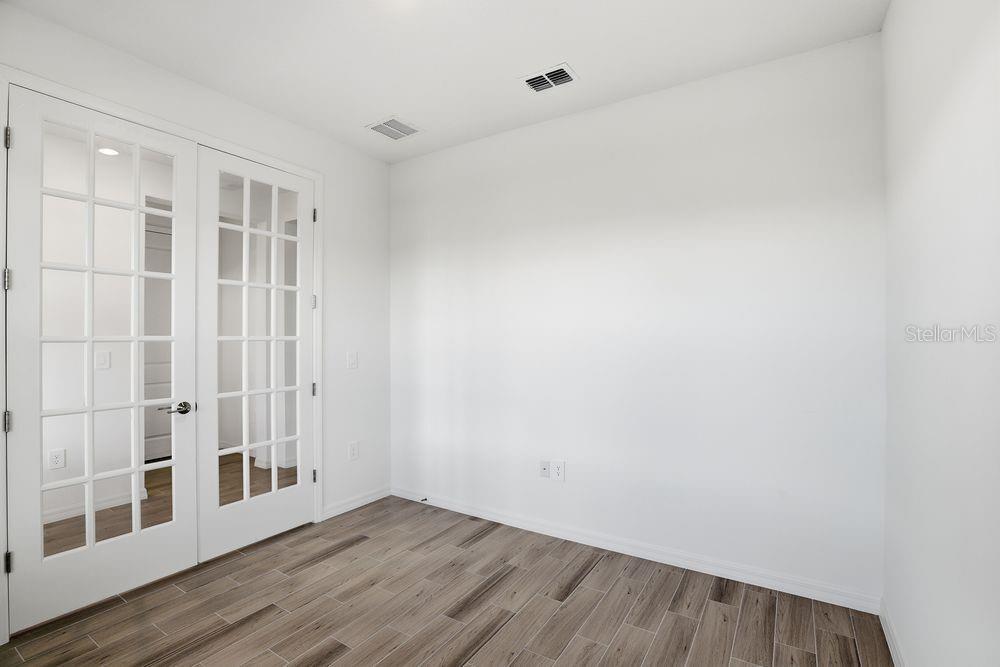 Image 31 of 39 For 5172 Goldfinch Drive