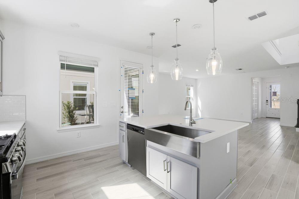 Image 9 of 39 For 5172 Goldfinch Drive