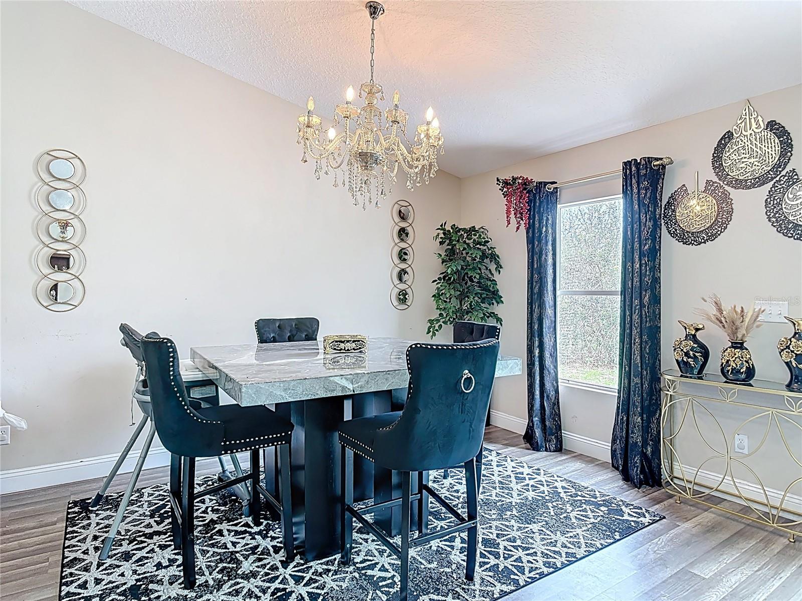 Image 20 of 33 For 10 Riviera Estates Drive