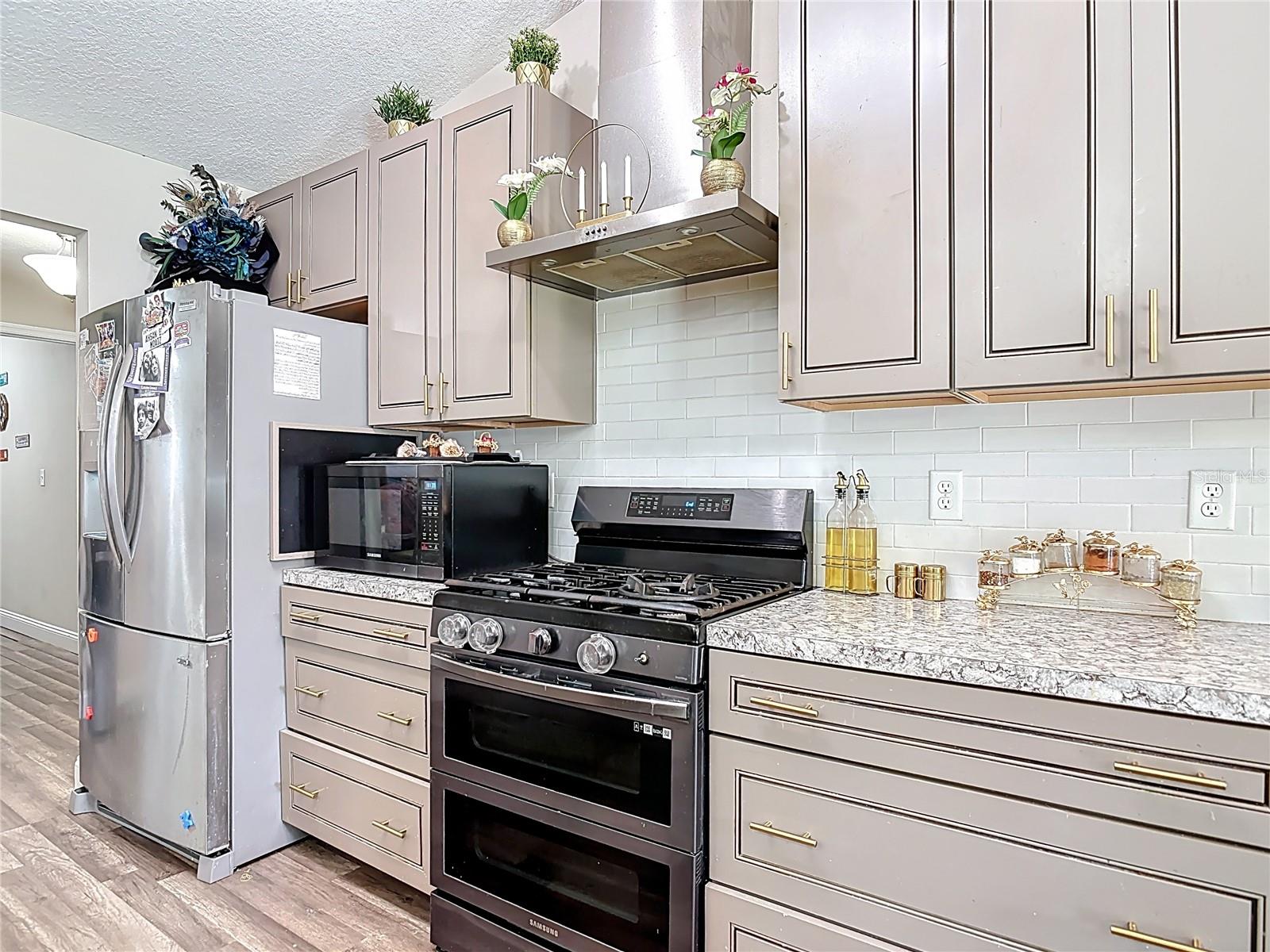 Image 24 of 33 For 10 Riviera Estates Drive