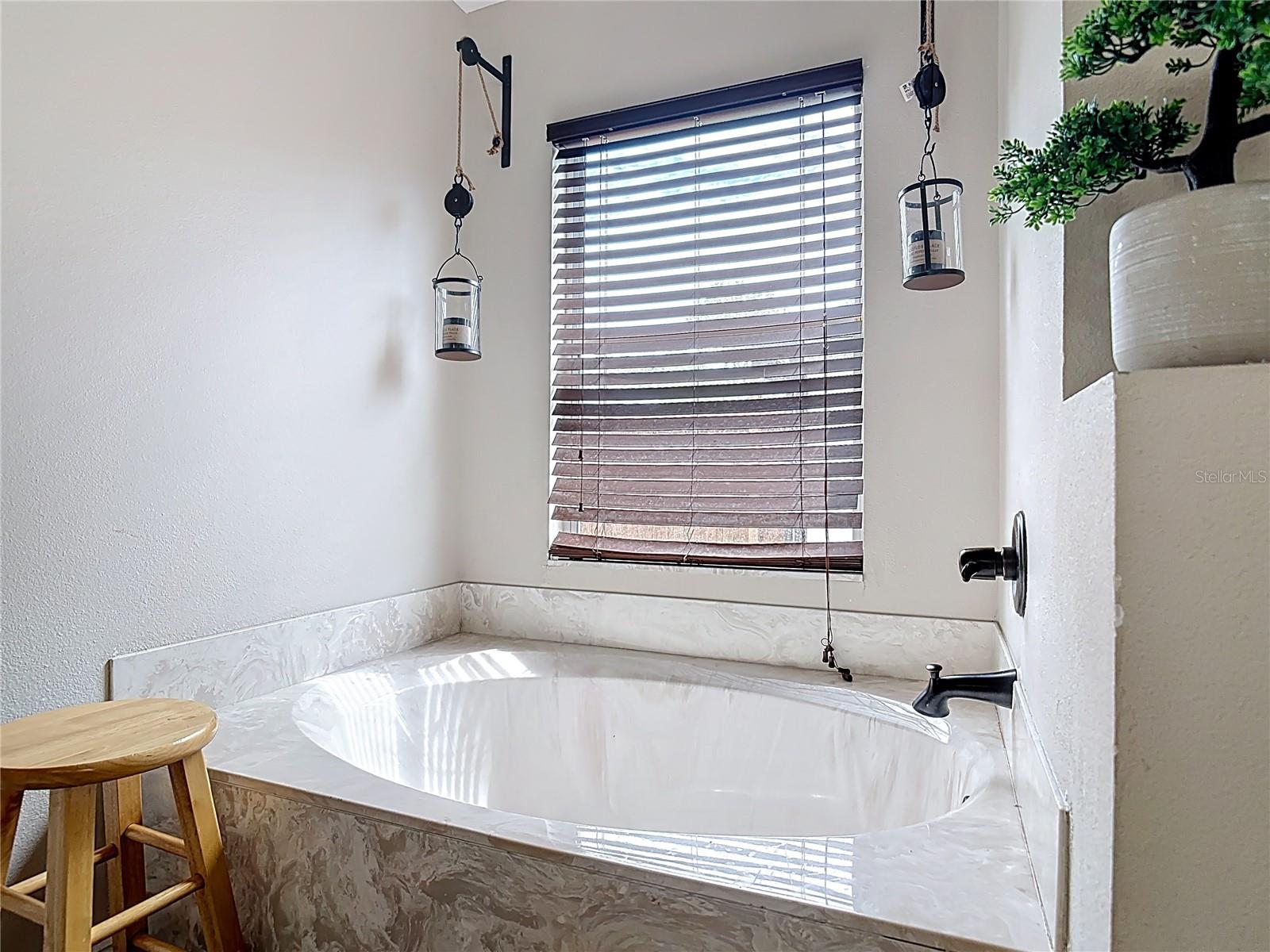 Image 31 of 33 For 10 Riviera Estates Drive