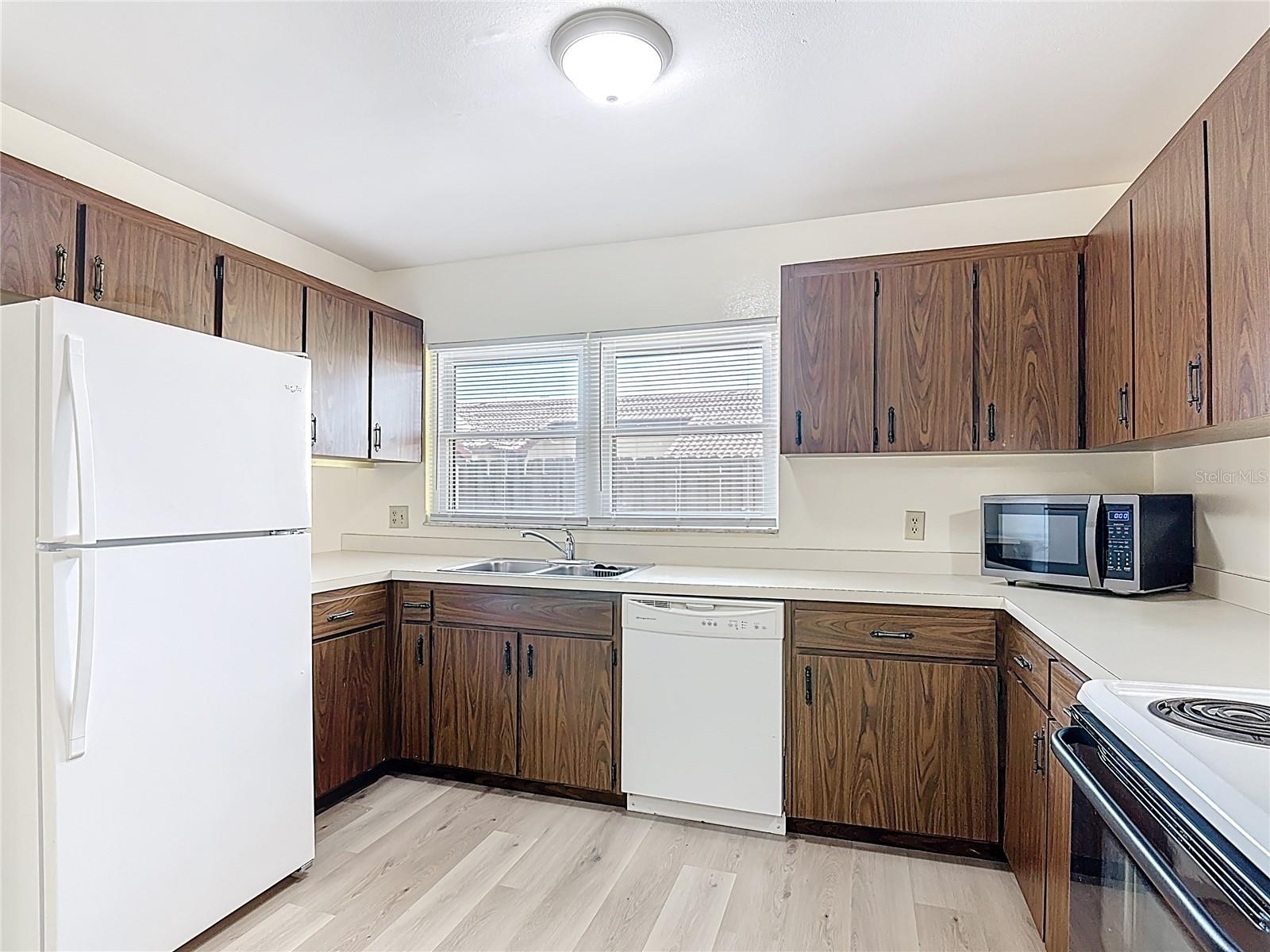 Image 12 of 45 For 467 Hunter Circle