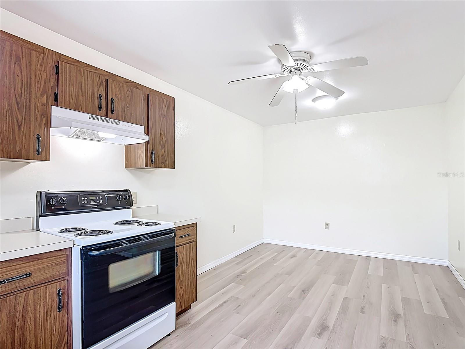 Image 16 of 45 For 467 Hunter Circle