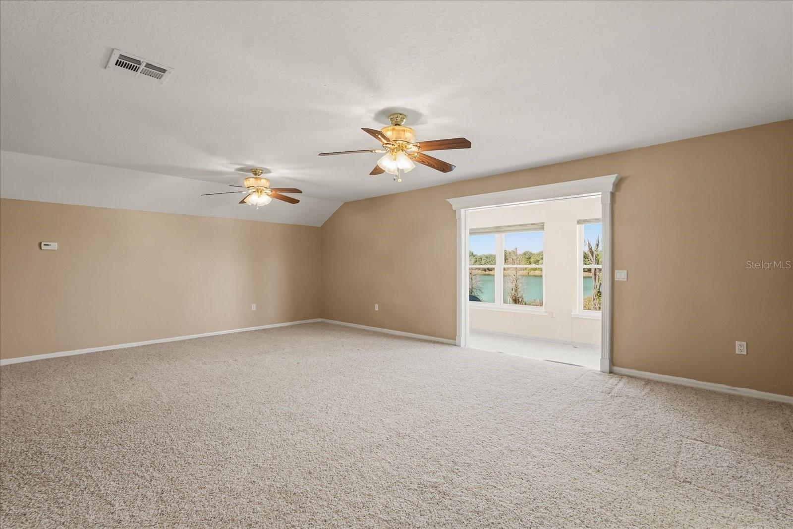 Image 15 of 31 For 1075 Motorcoach Drive